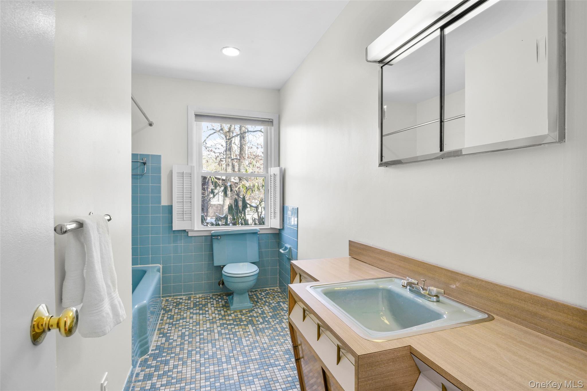 #17 photo, 25 Wood Hollow Lane, New Rochelle , NY 10804