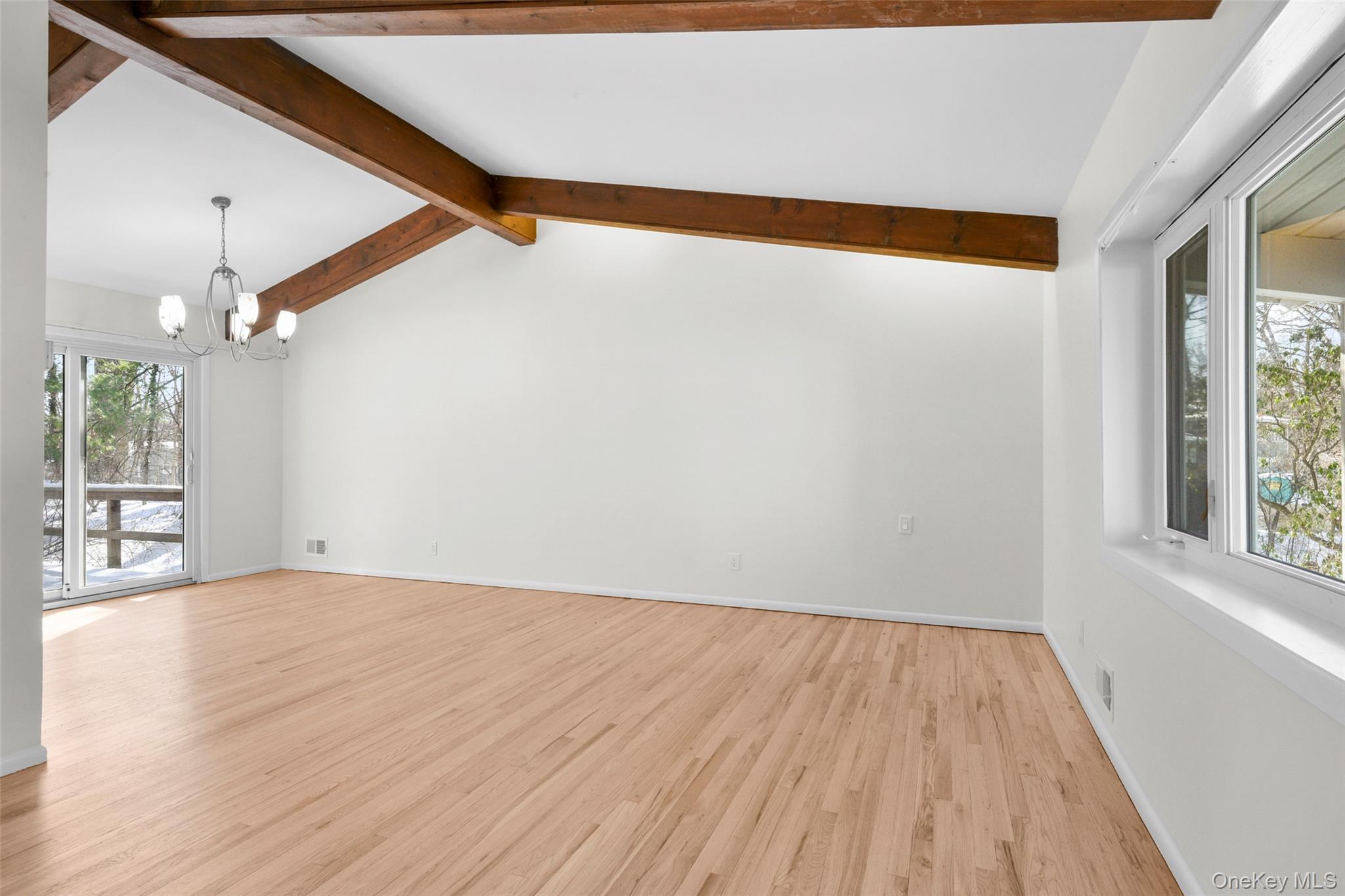 #5 photo, 25 Wood Hollow Lane, New Rochelle , NY 10804