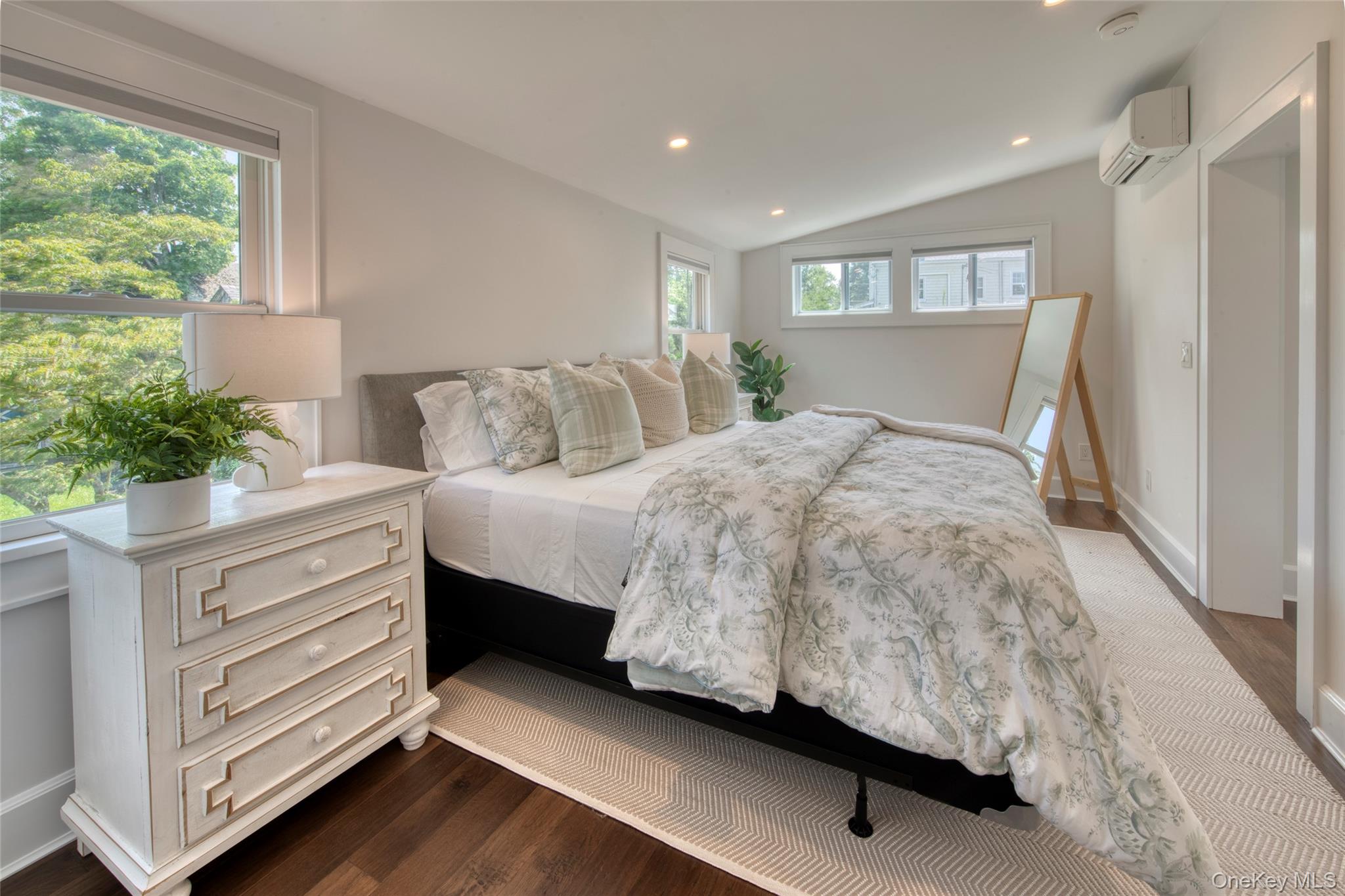 #8 photo, 321 Bridge Street, Greenport , NY 11944