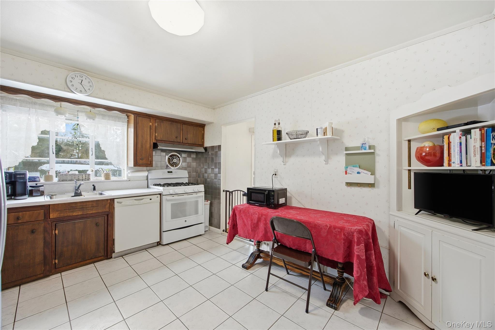 #14 photo, 12 Viola Drive, Glen Cove , NY 11542