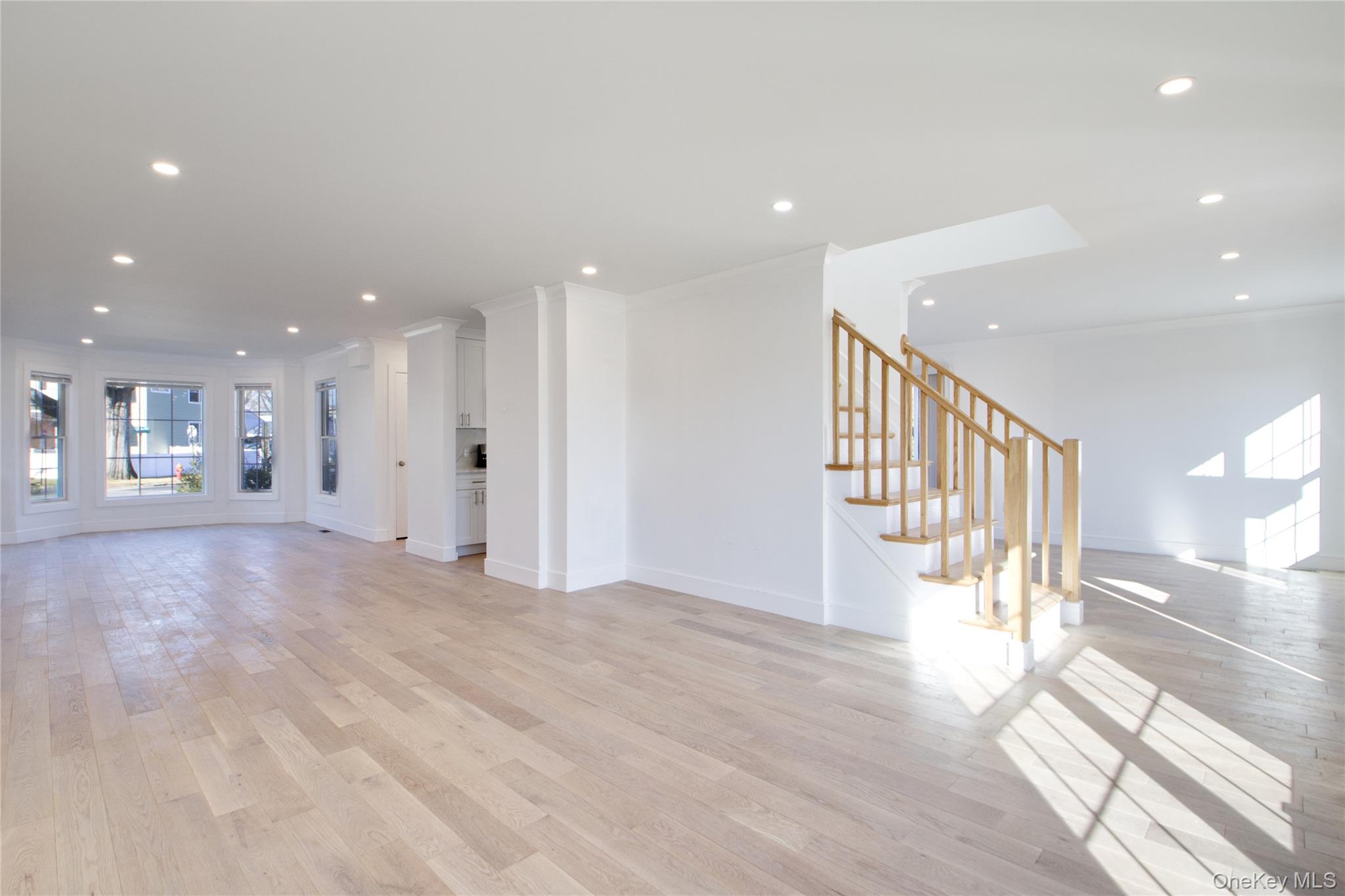 #3 photo, 1 Manhasset Avenue, Port Washington , NY 11050