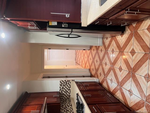 #3 photo, 49 Manor Road, Valley Stream , NY 11580