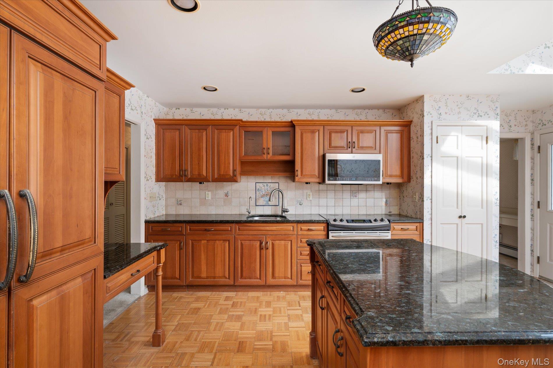 #10 photo, 336 W Hills Road, Huntington , NY 11743