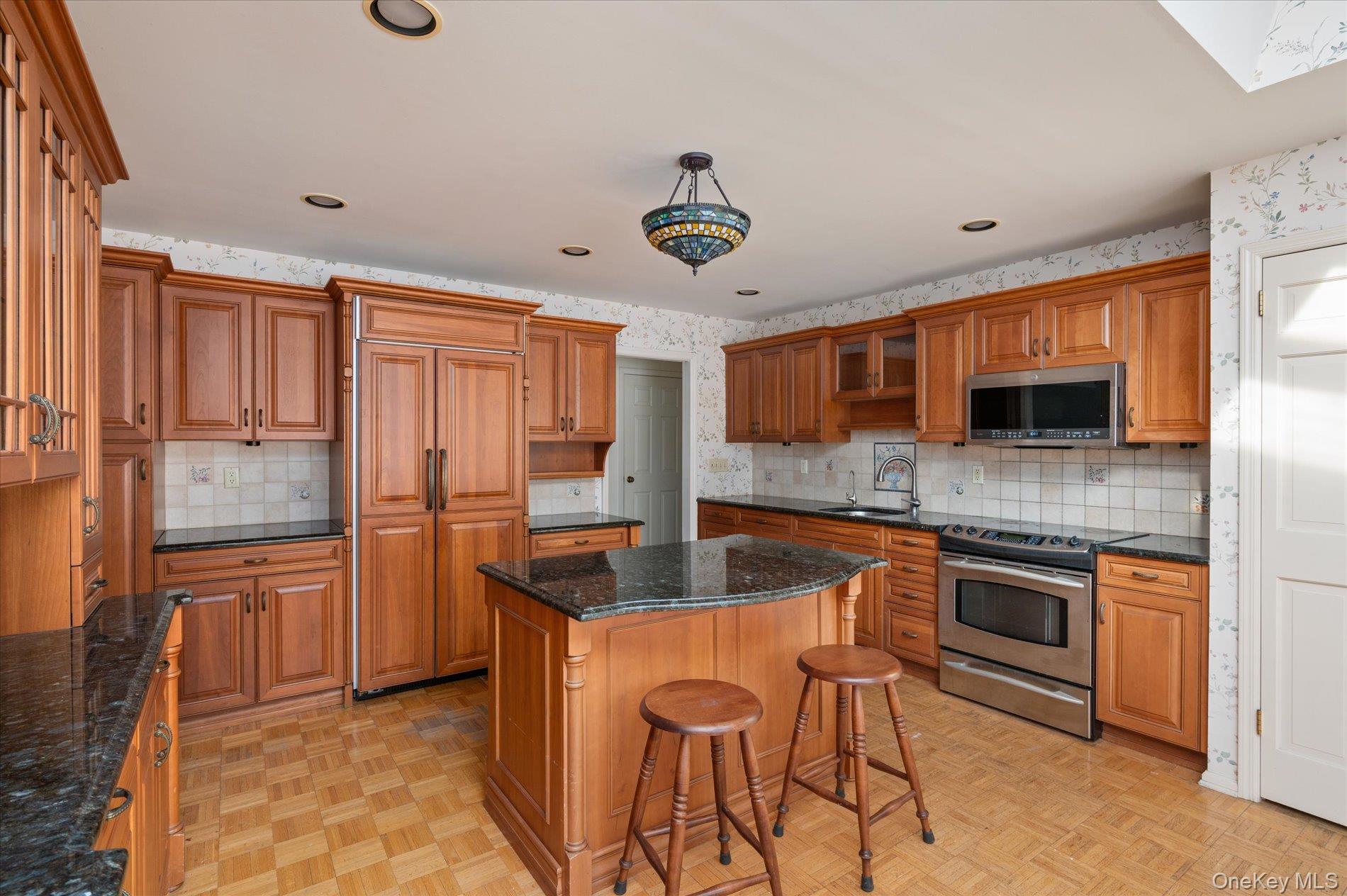 #11 photo, 336 W Hills Road, Huntington , NY 11743