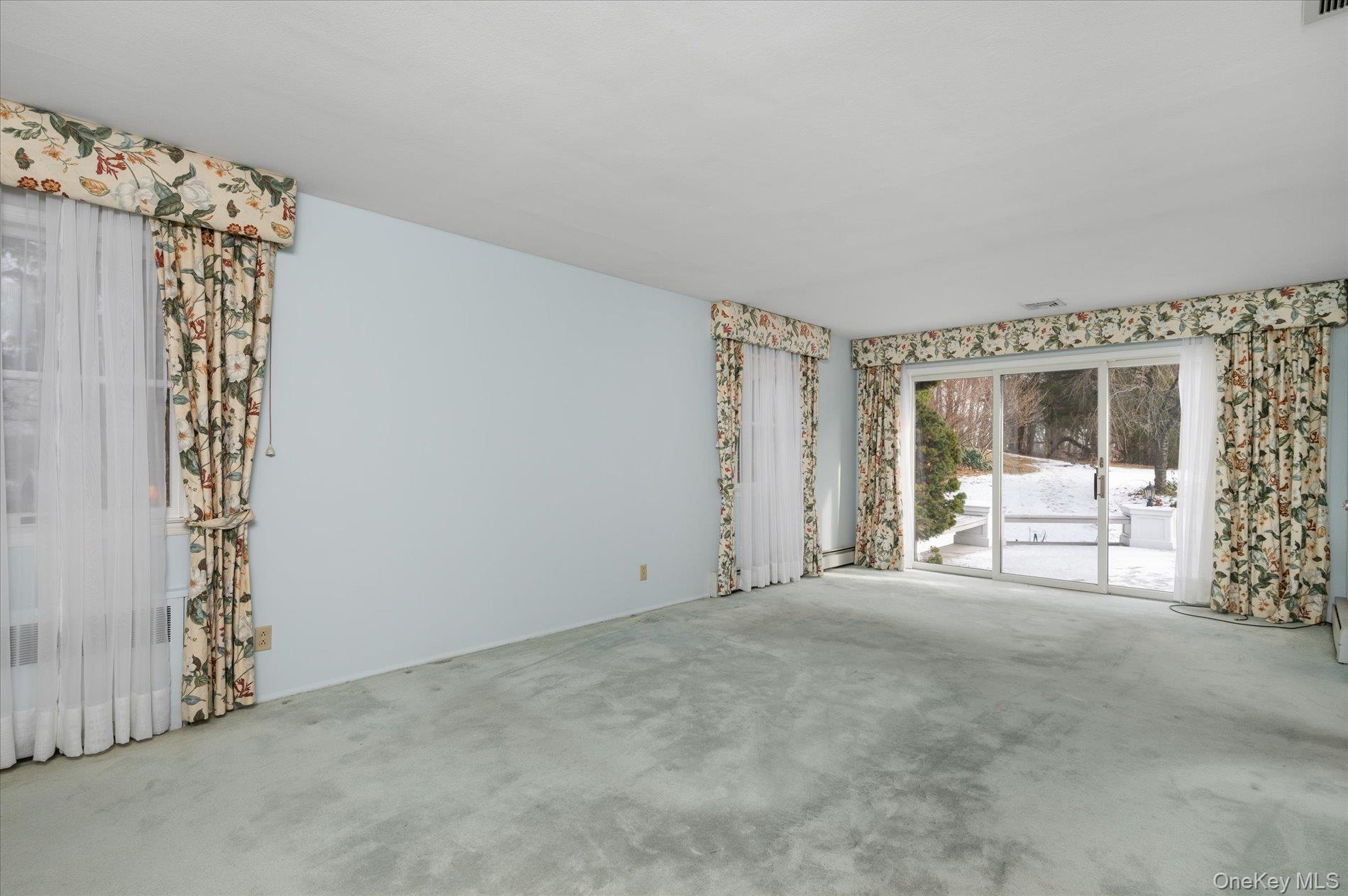 #19 photo, 336 W Hills Road, Huntington , NY 11743