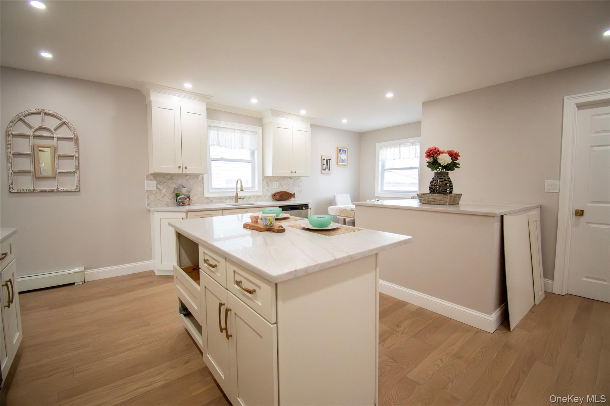 #8 photo, 937 Hastings Street, Baldwin , NY 11510