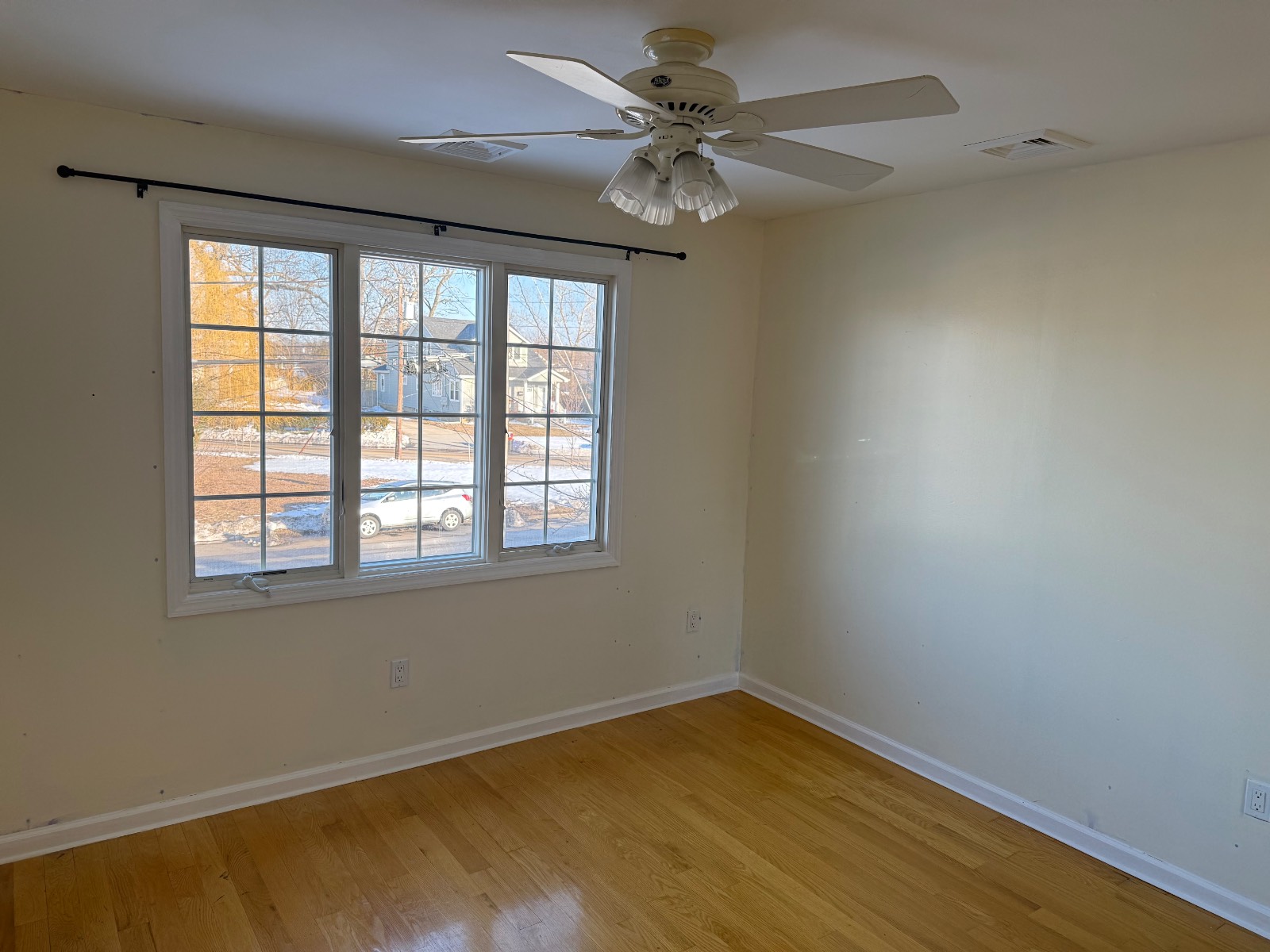 #29 photo, 284 Semton Blvd, Franklin Square , NY 11010