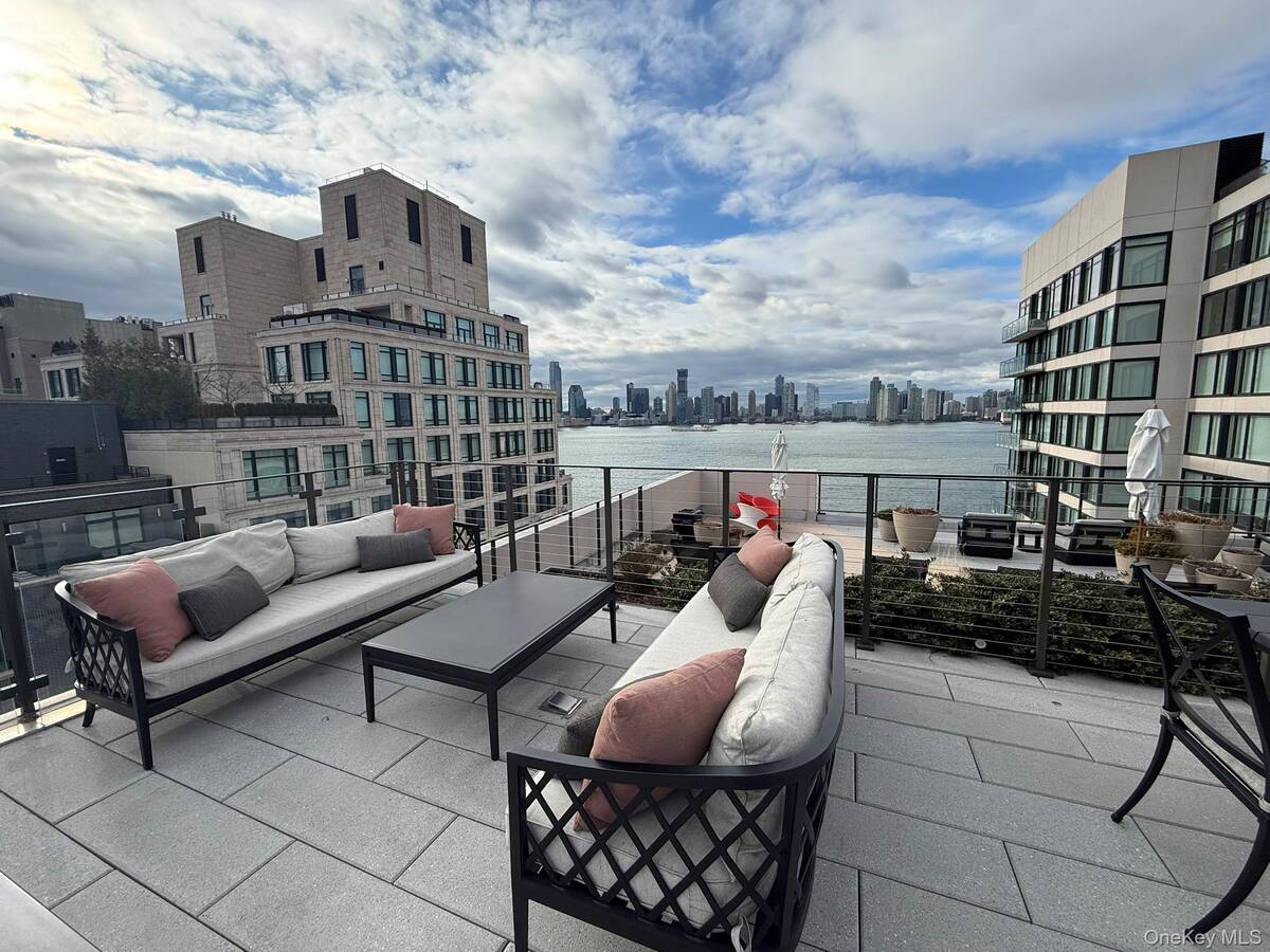 #27 photo, 450 Washington Street, #306, New York (Manhattan) , NY 10013