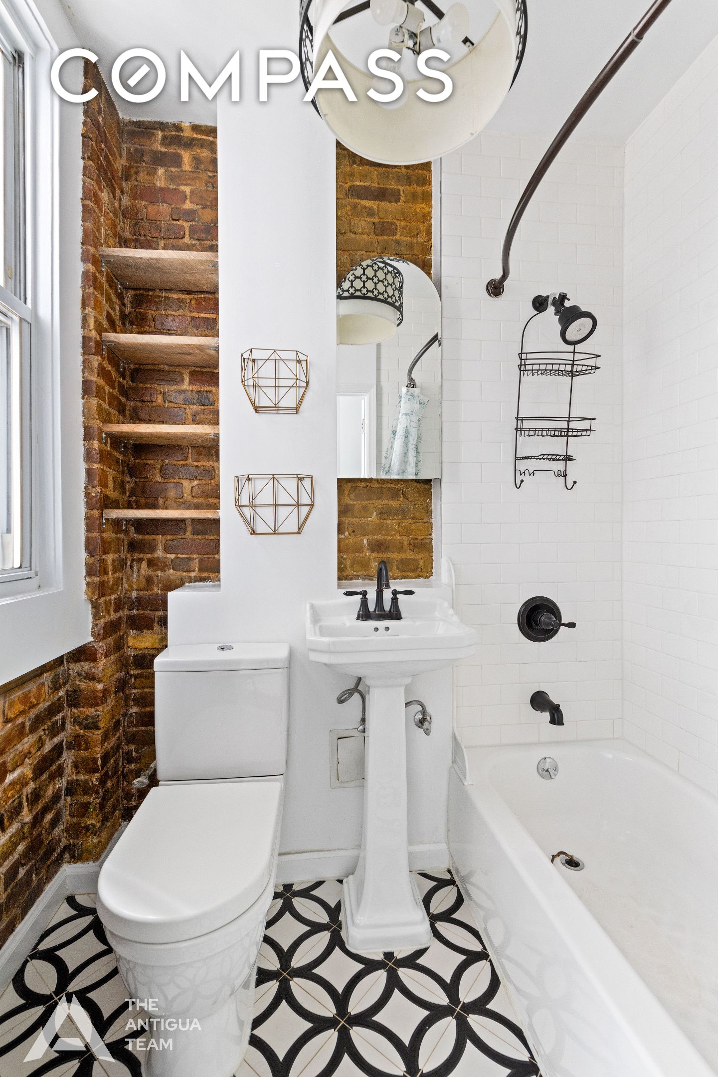 #6 photo, 264 W 22nd Street, Chelsea , NY 10011