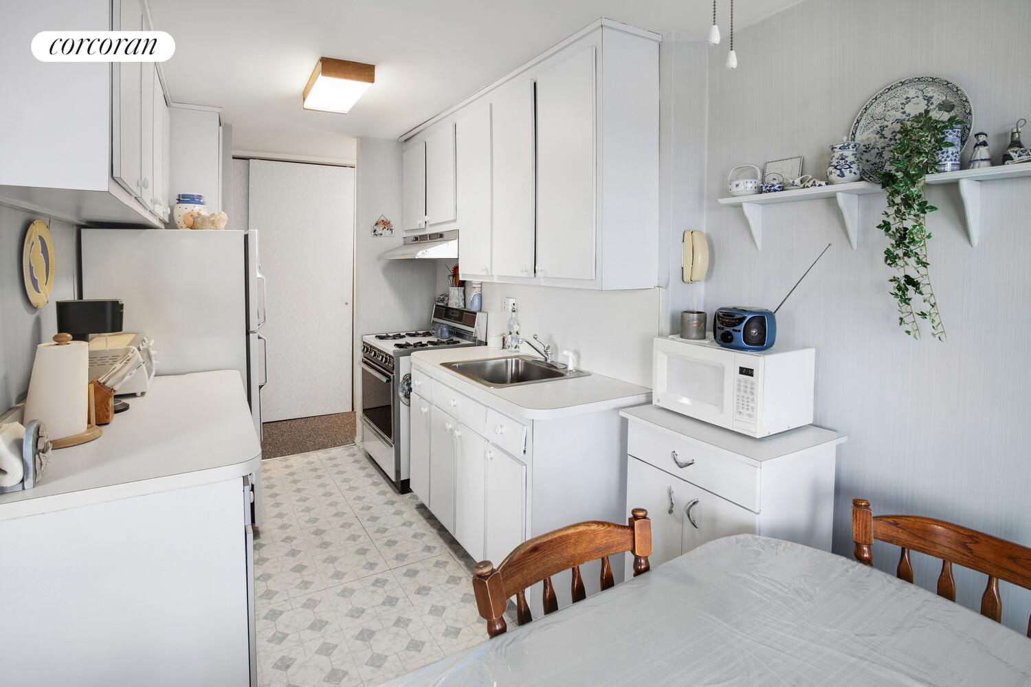 #6 photo, 2475 W 16TH Street, Gravesend , NY 11214