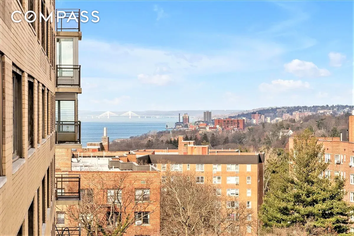 #3 photo, 3671 Hudson Manor Terrace, Riverdale , NY 10463