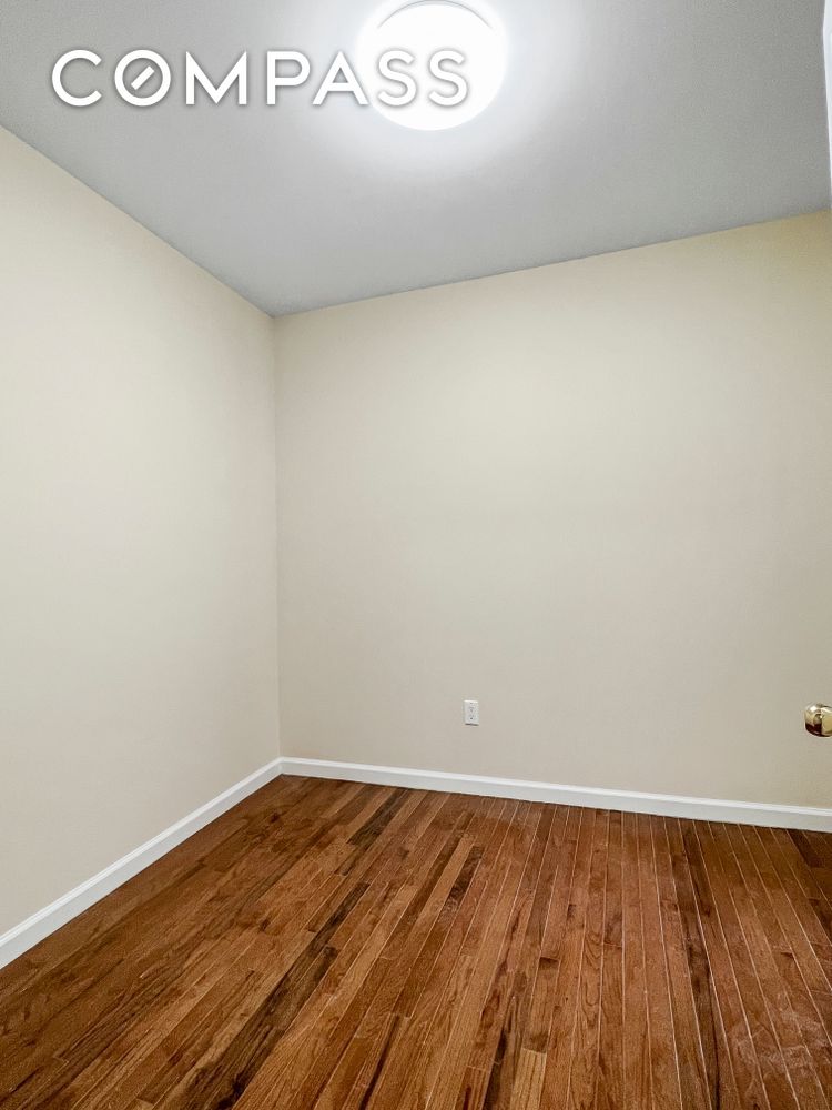 #4 photo, New York City, Upper East Side , NY 10075