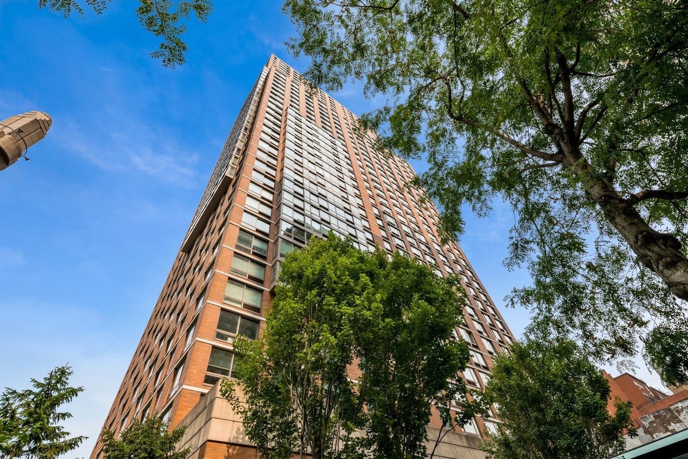 #21 photo, 215 E 96TH Street, Yorkville , NY 10128