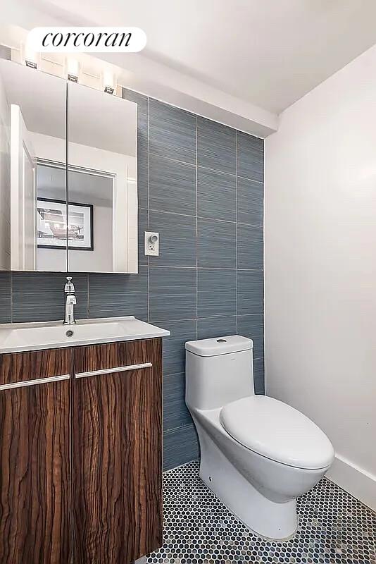 #11 photo, Brooklyn, Greenpoint , NY 11222