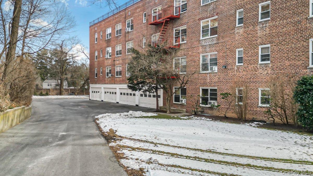 #16 photo, 781 Palmer Road, Yonkers , NY 10701