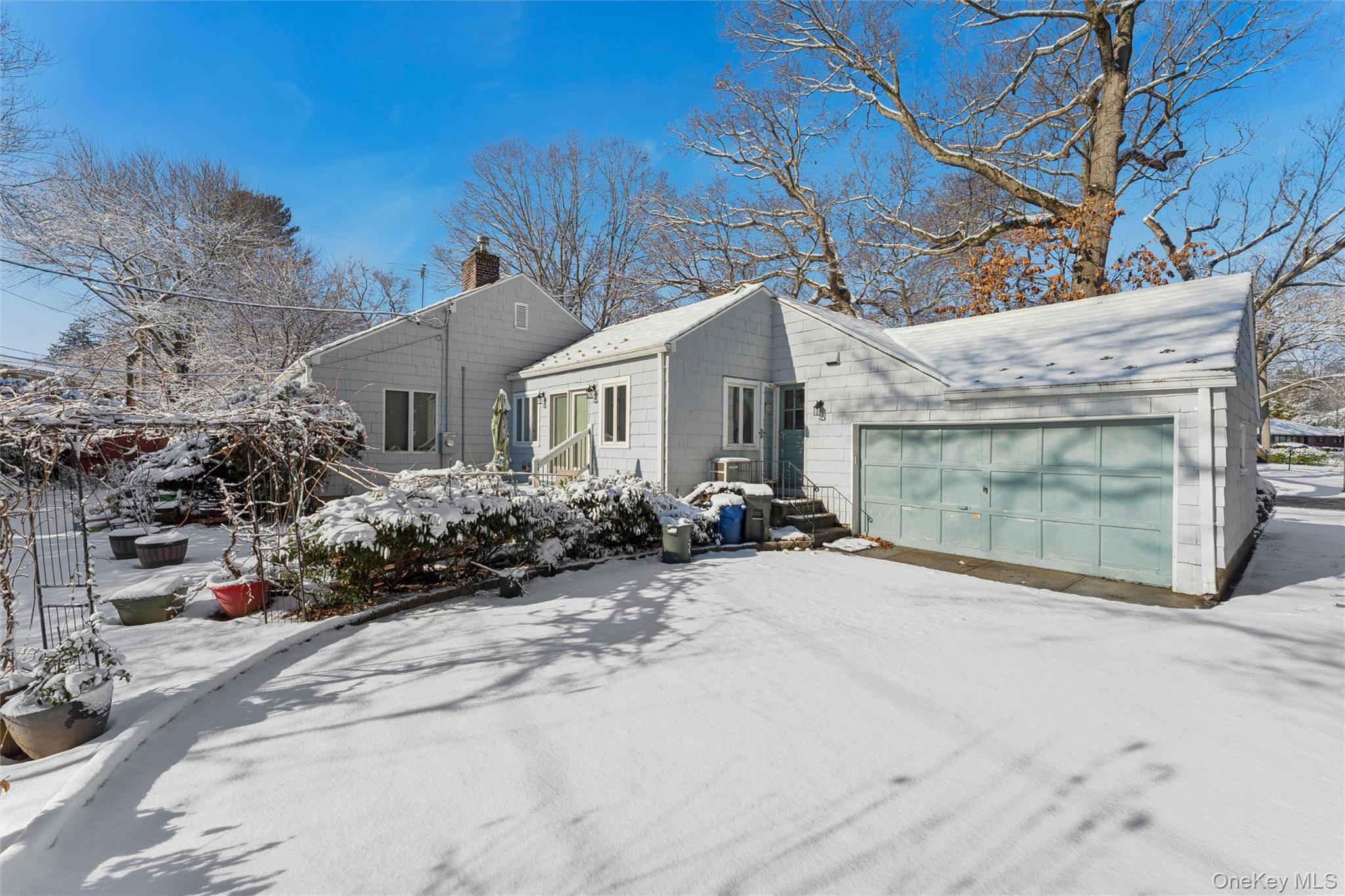 #14 photo, 232 Round Hill Road, Roslyn Heights , NY 11577