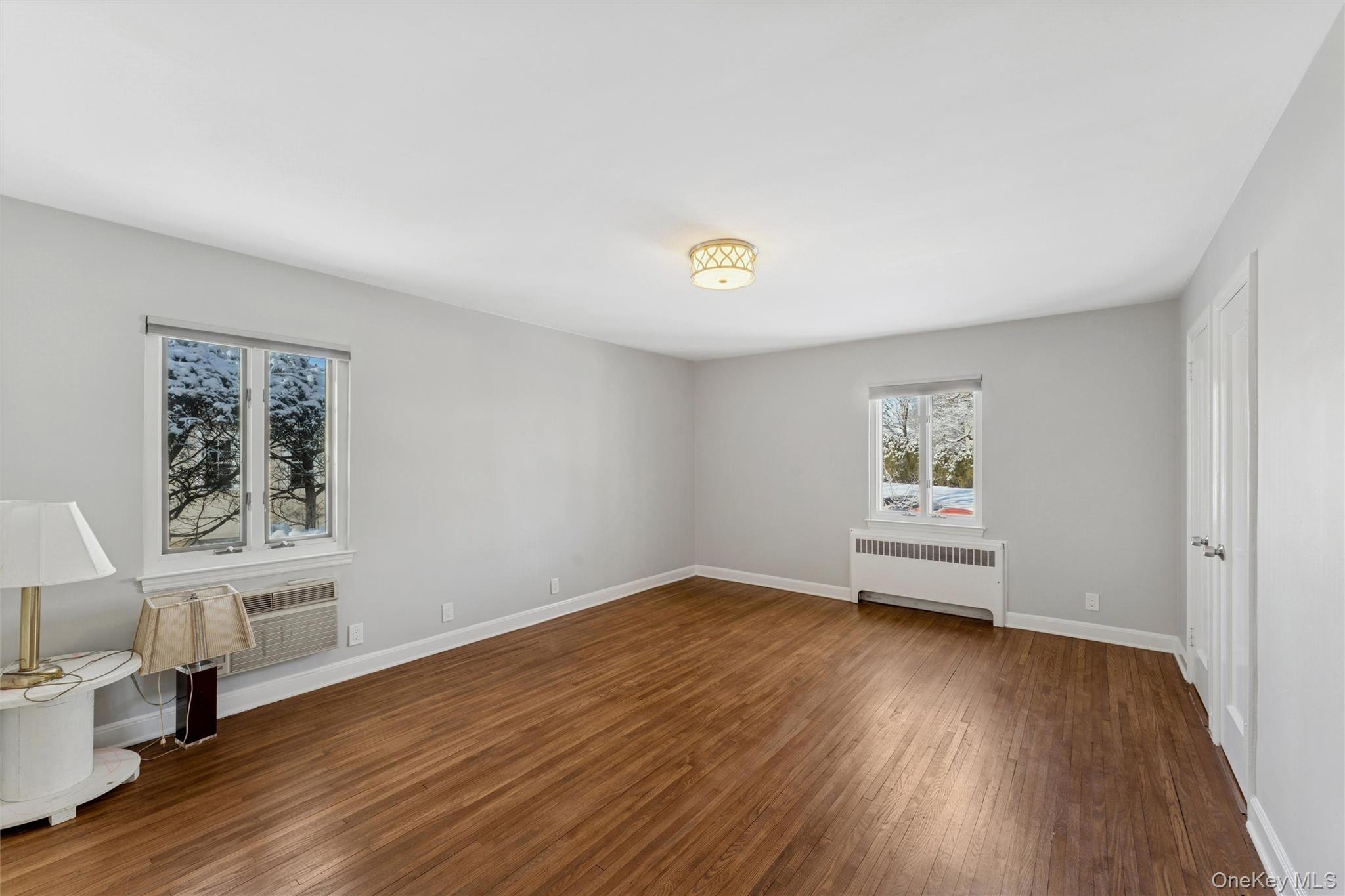 #7 photo, 232 Round Hill Road, Roslyn Heights , NY 11577