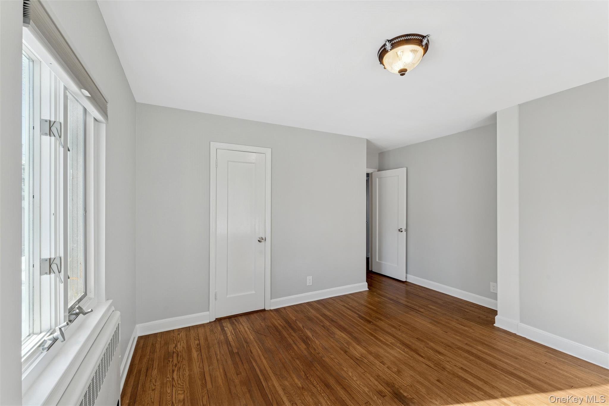 #9 photo, 232 Round Hill Road, Roslyn Heights , NY 11577