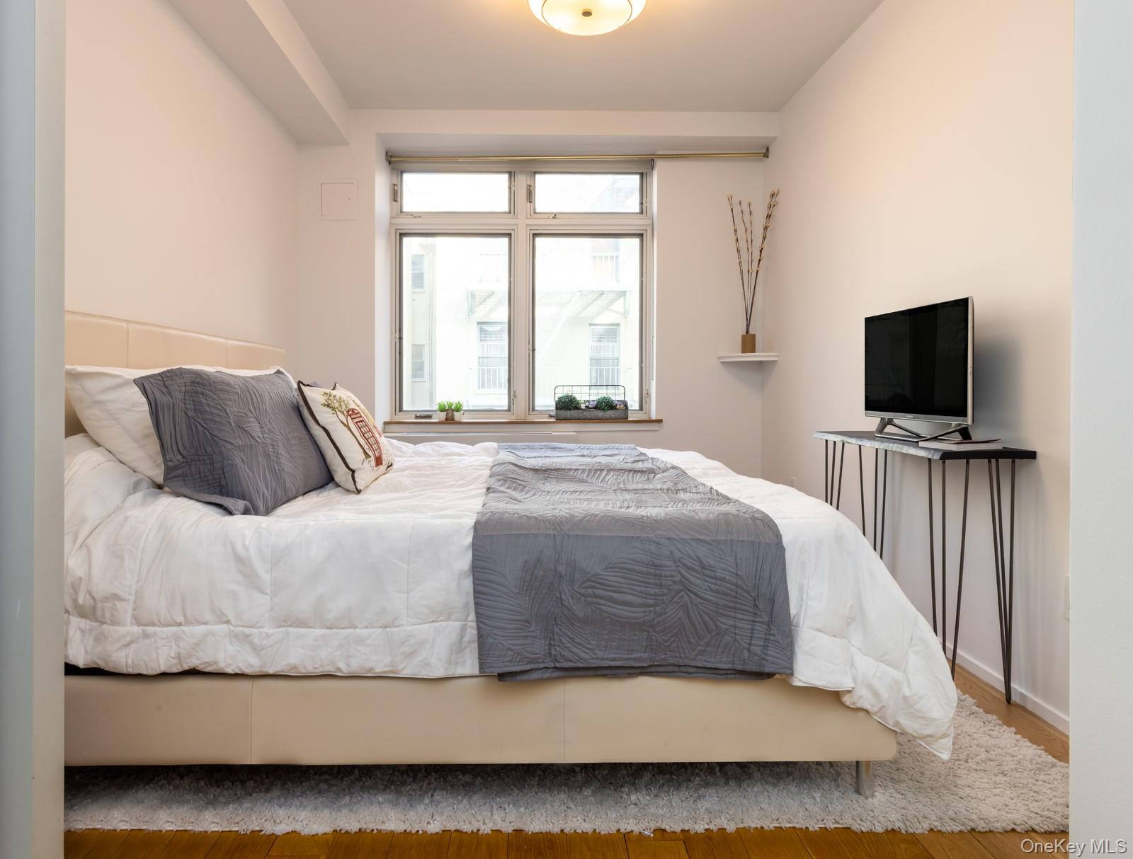 #5 photo, 265 W 122nd Street, New York (Manhattan) , NY 10027