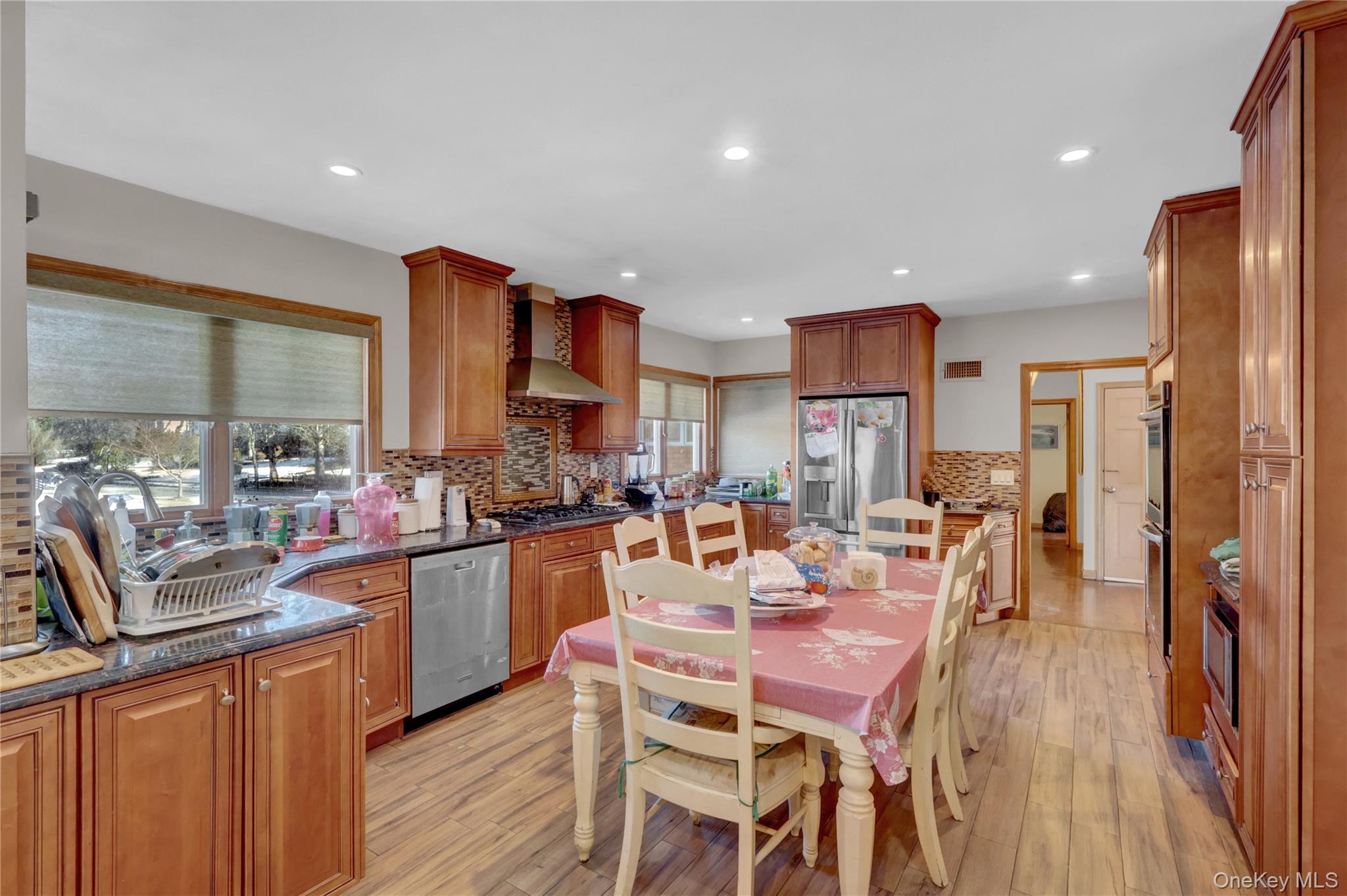 #12 photo, 140 Long Drive, Hempstead , NY 11550