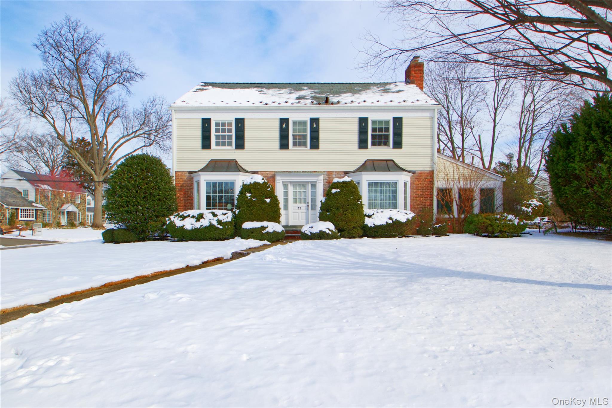 #1 photo, 32 Barnard Place, Manhasset , NY 11030