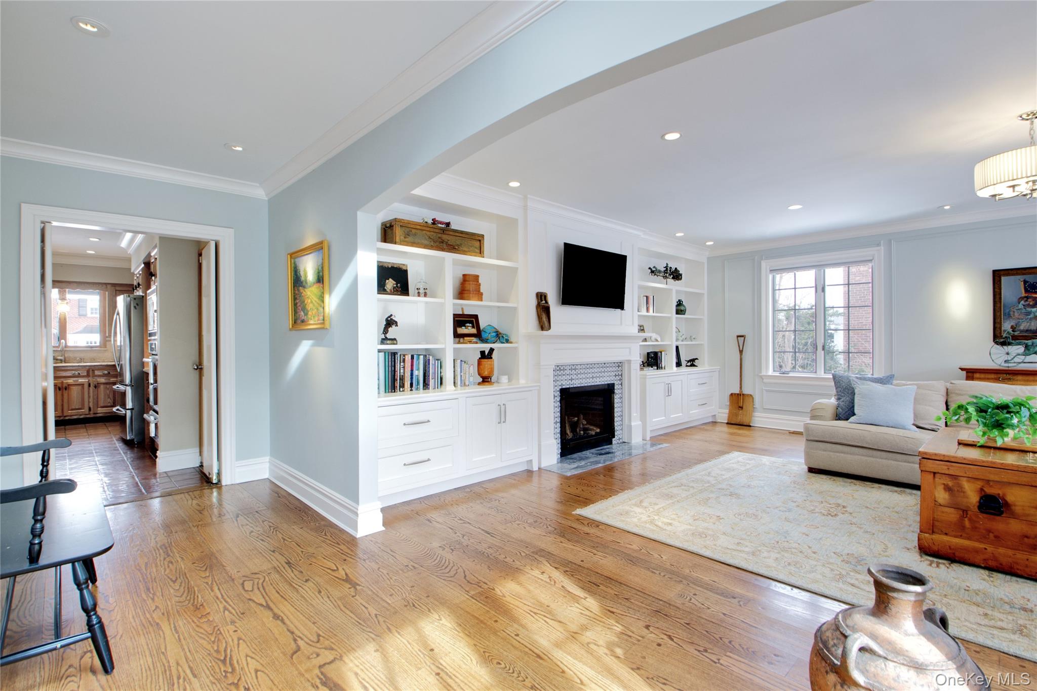 #18 photo, 32 Barnard Place, Manhasset , NY 11030