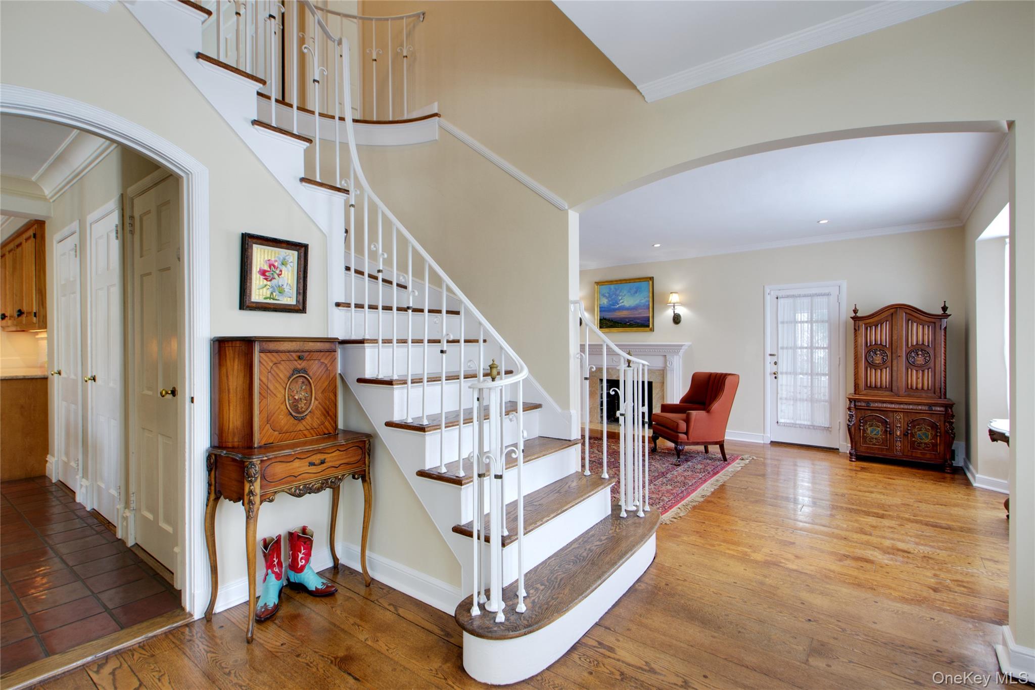 #4 photo, 32 Barnard Place, Manhasset , NY 11030