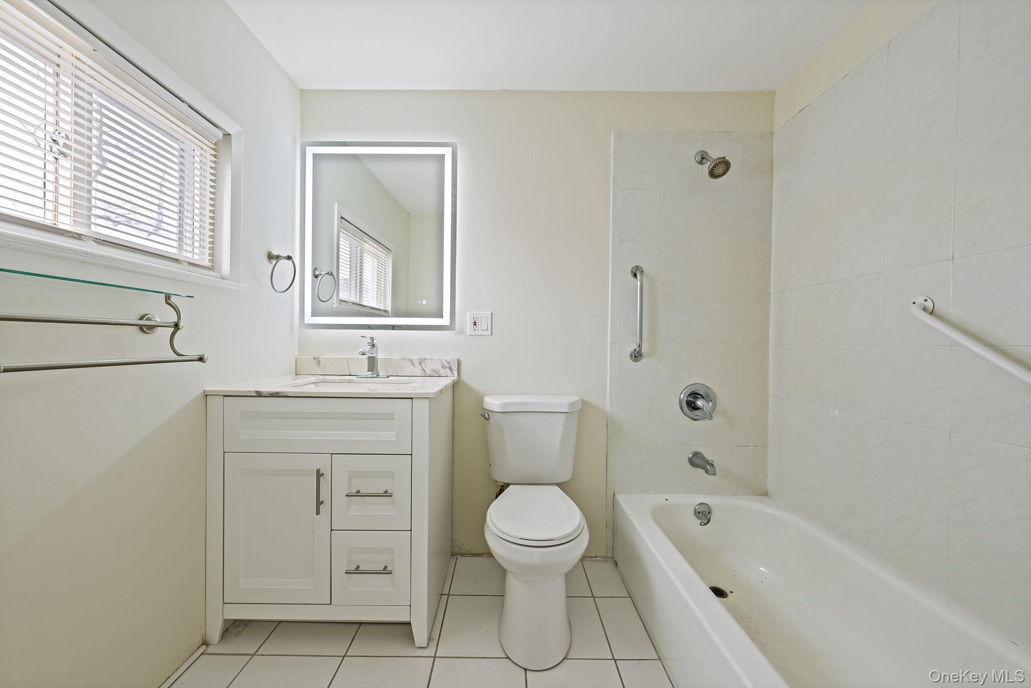 #15 photo, 3014 Western Boulevard, Baldwin , NY 11510