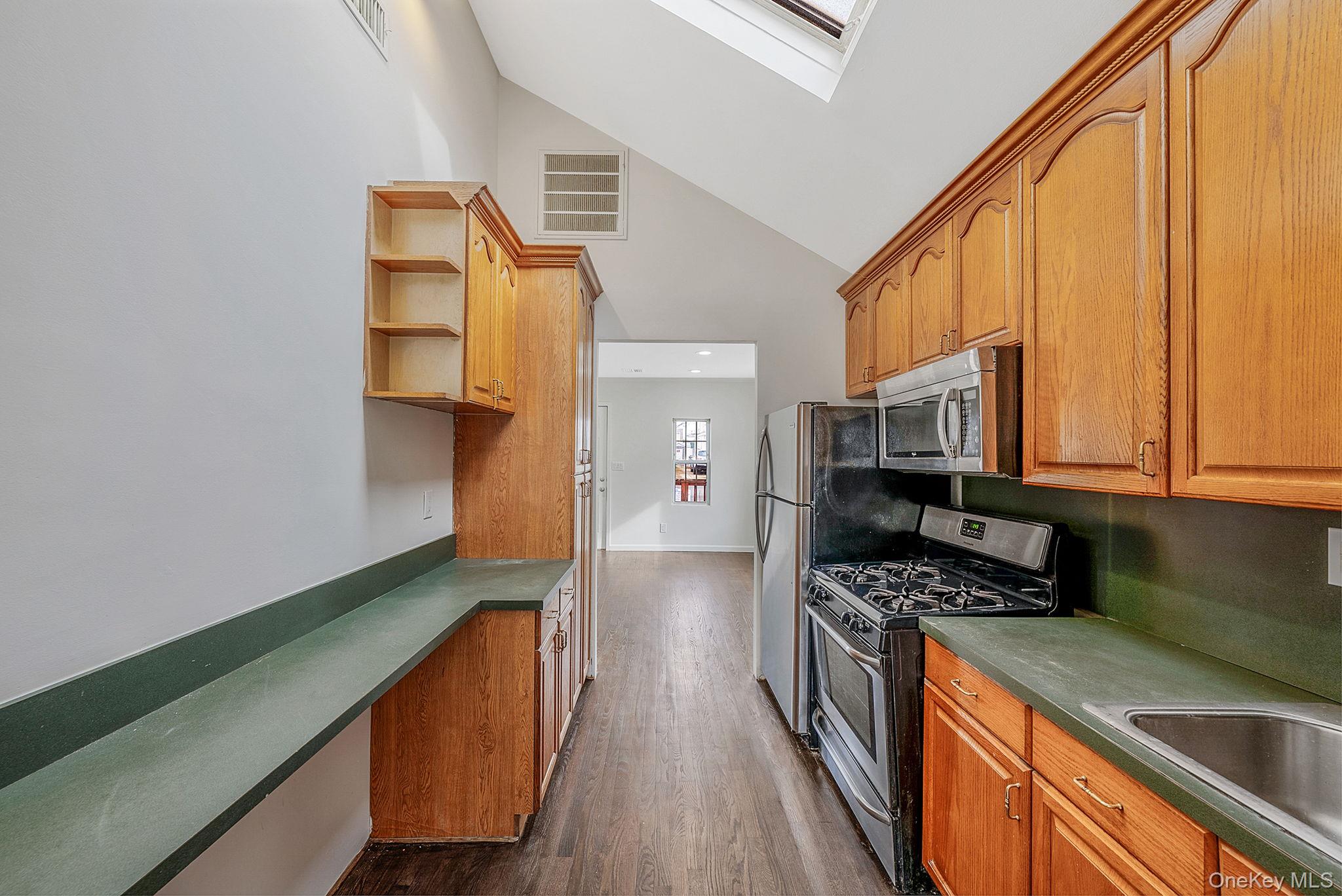 #7 photo, 3014 Western Boulevard, Baldwin , NY 11510