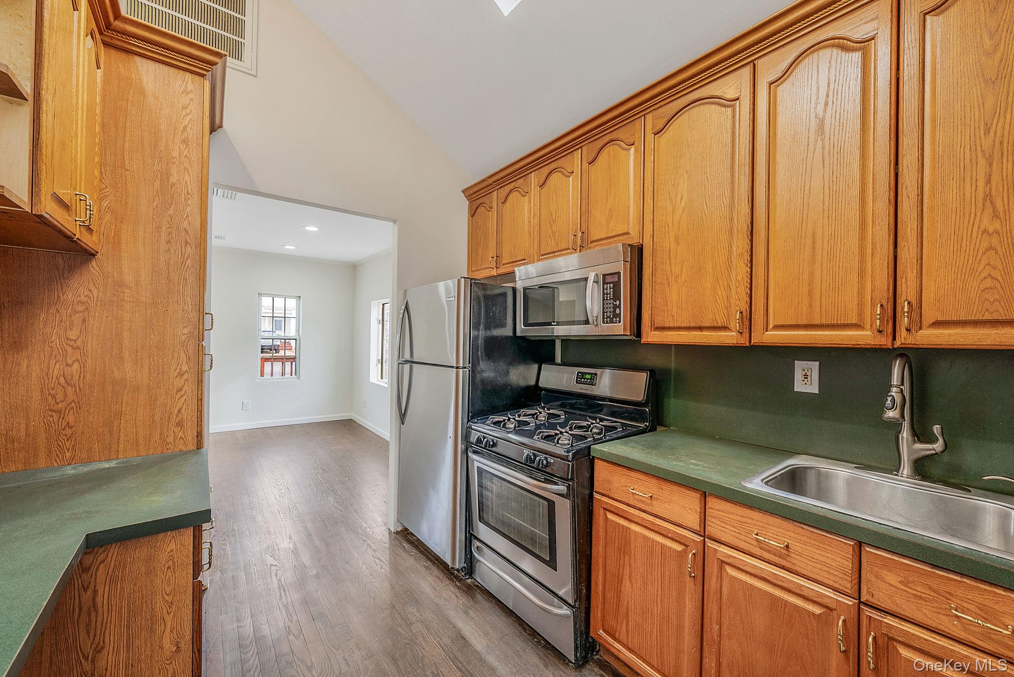 #8 photo, 3014 Western Boulevard, Baldwin , NY 11510