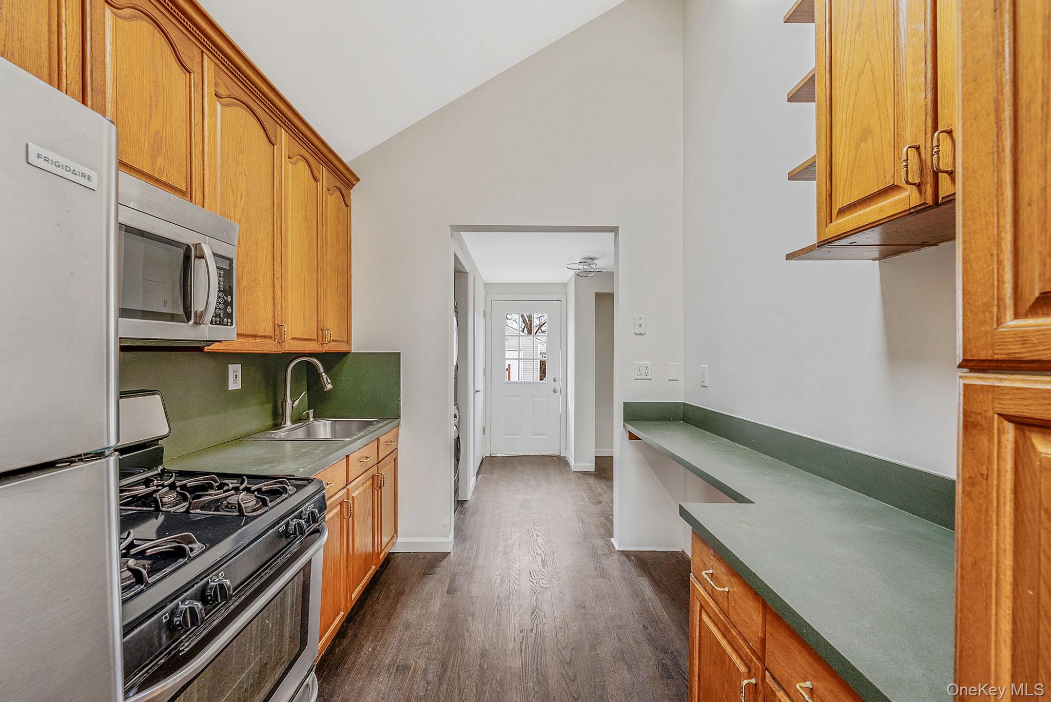 #9 photo, 3014 Western Boulevard, Baldwin , NY 11510