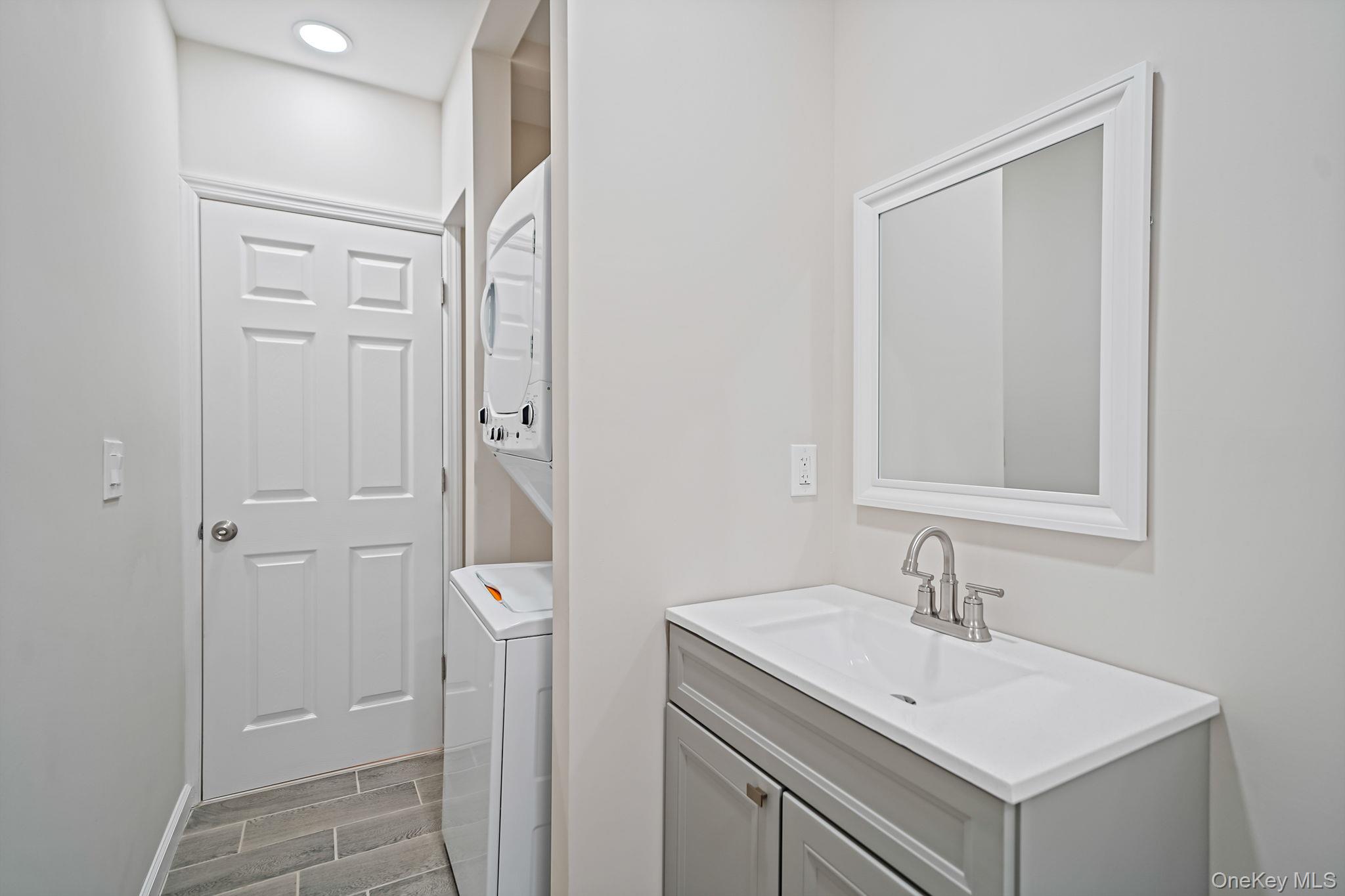 #12 photo, 96 Toomey Road, West Islip , NY 11795