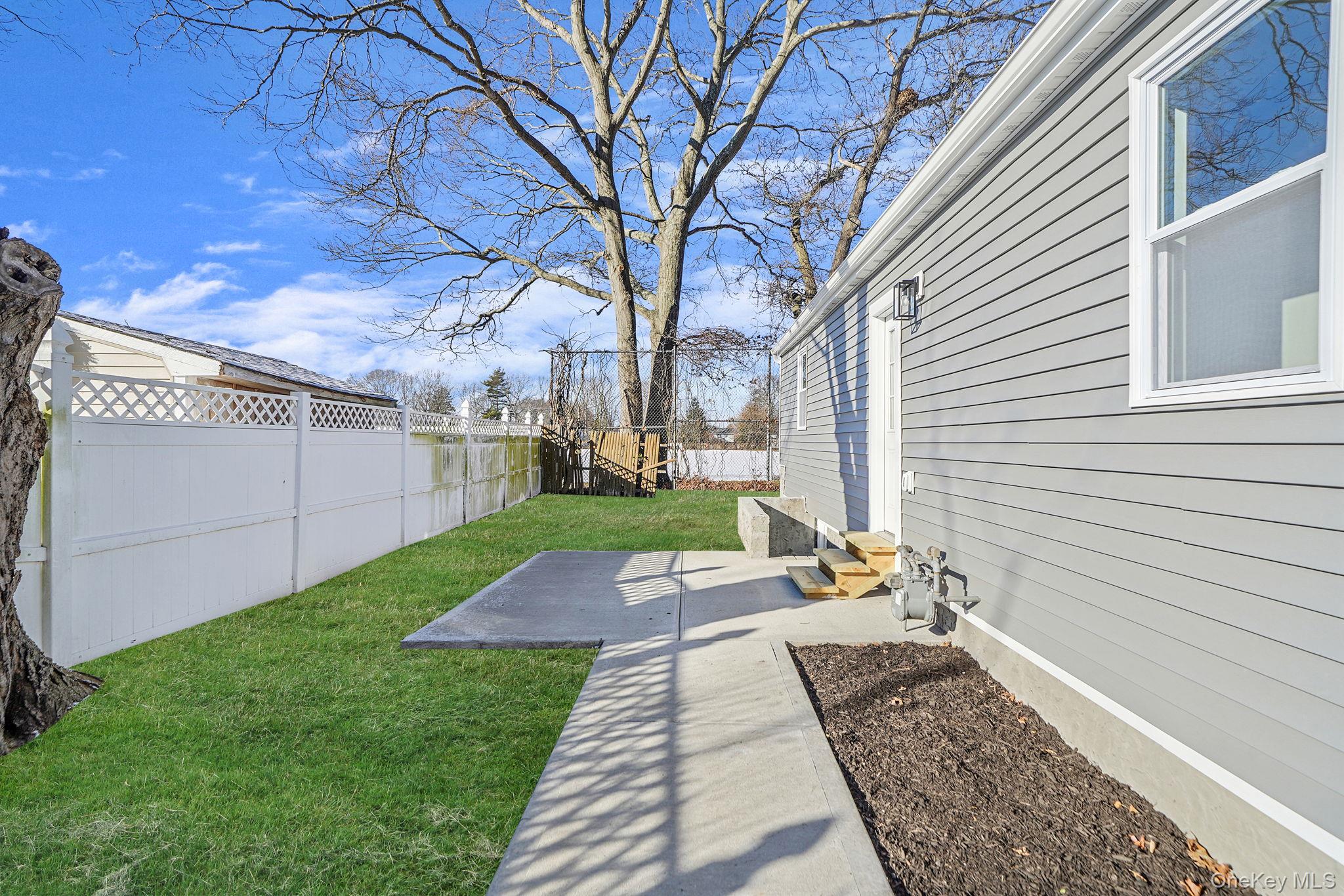 #16 photo, 96 Toomey Road, West Islip , NY 11795