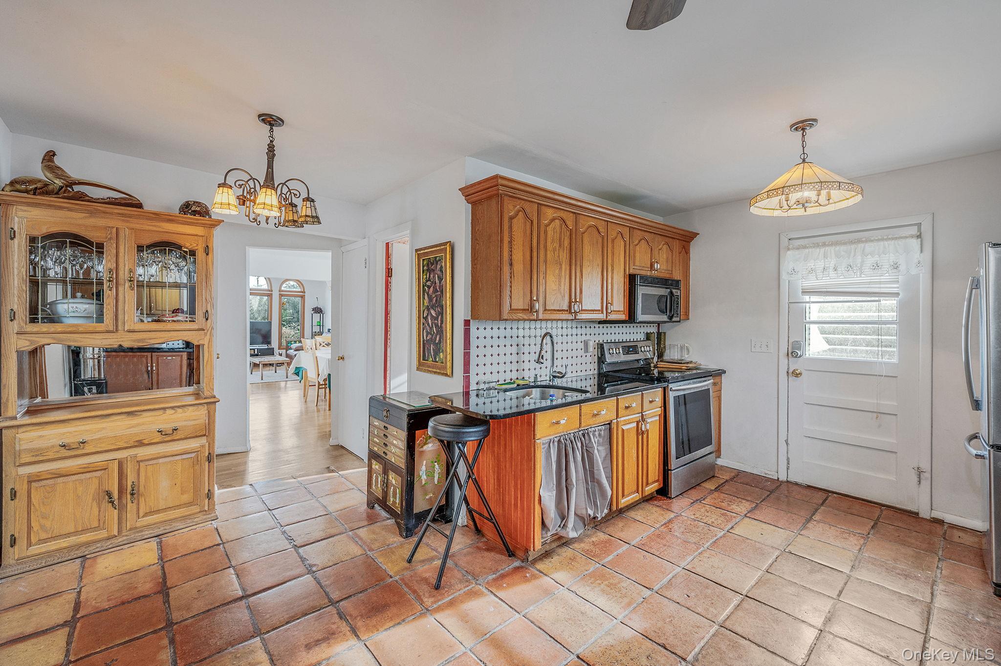 #13 photo, 53 Hewitt Boulevard, Center Moriches , NY 11934