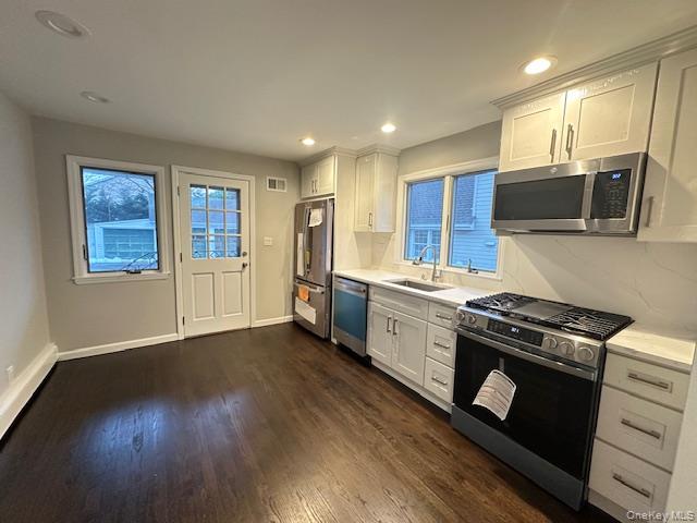 #5 photo, 38 Avenue B, Port Washington , NY 11050