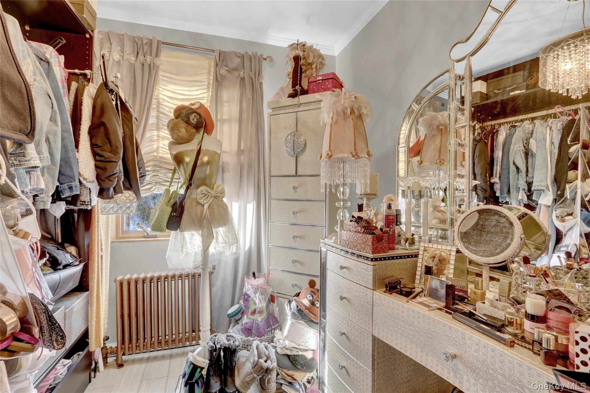 #13 photo, 60-23 77th Place, Middle Village , NY 11379