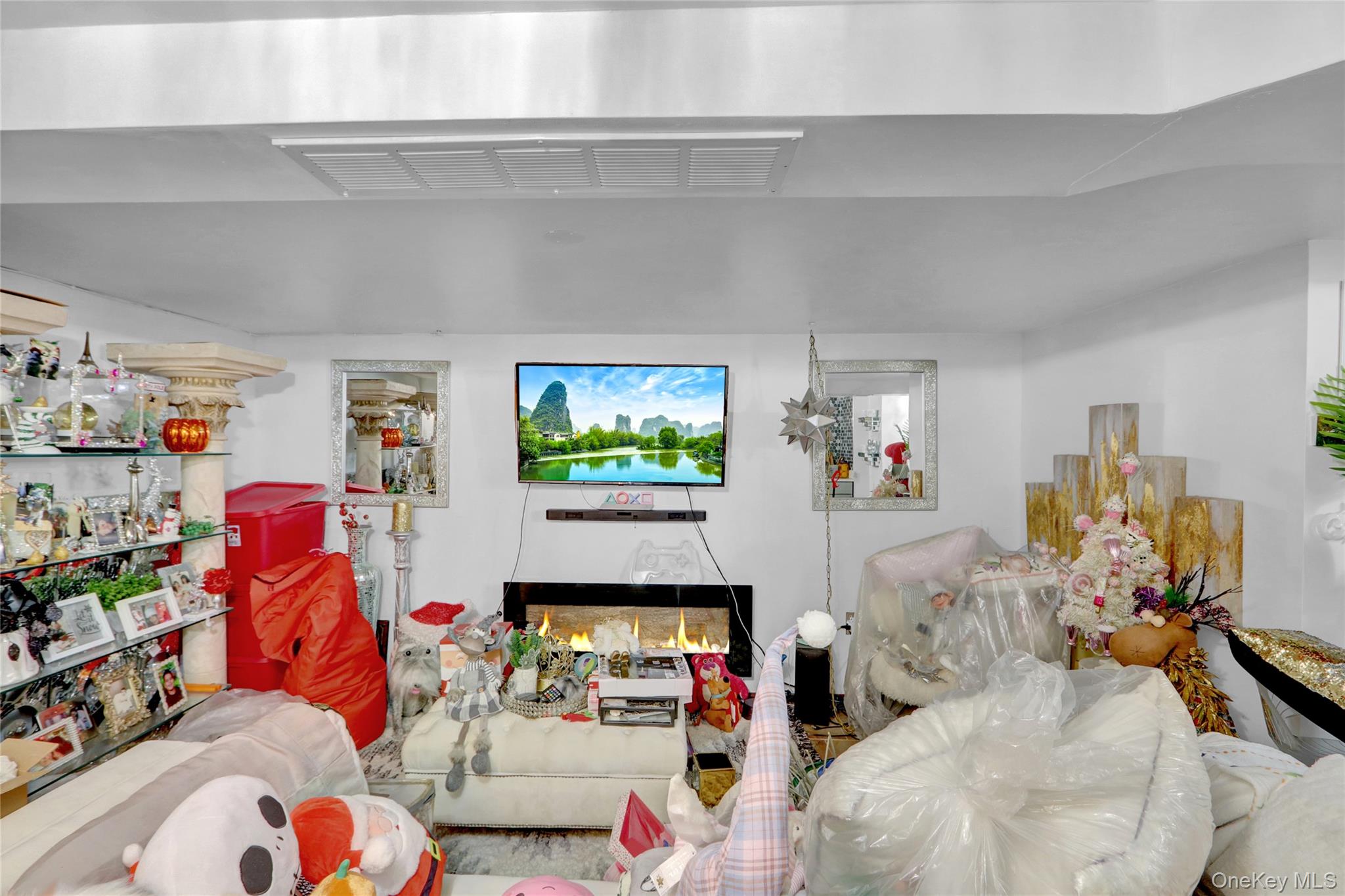 #15 photo, 60-23 77th Place, Middle Village , NY 11379