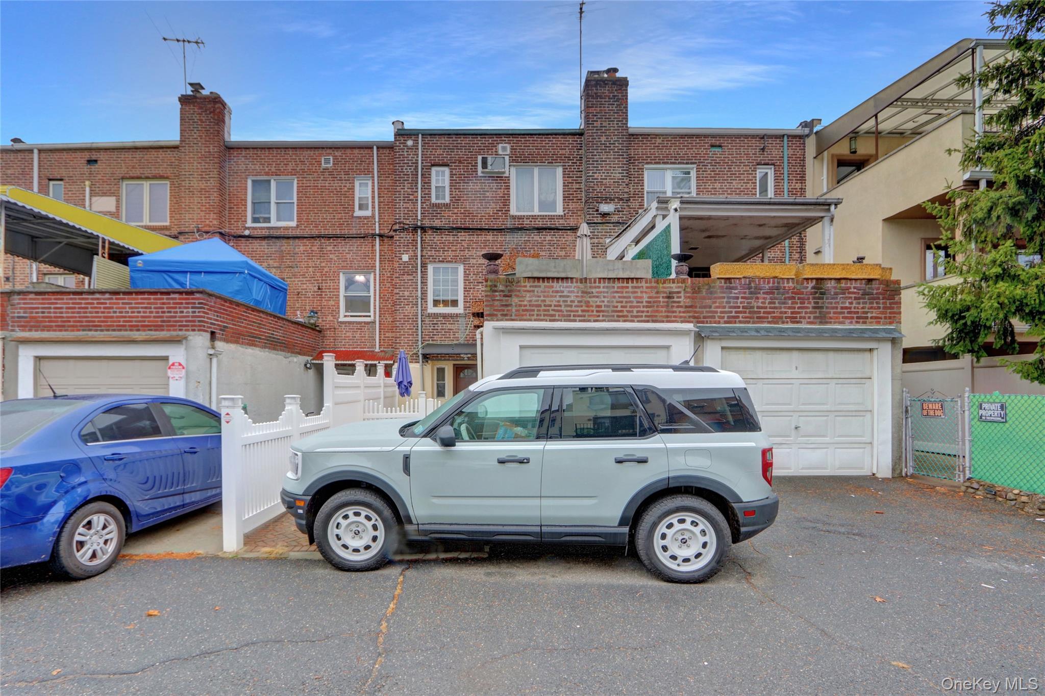 #20 photo, 60-23 77th Place, Middle Village , NY 11379