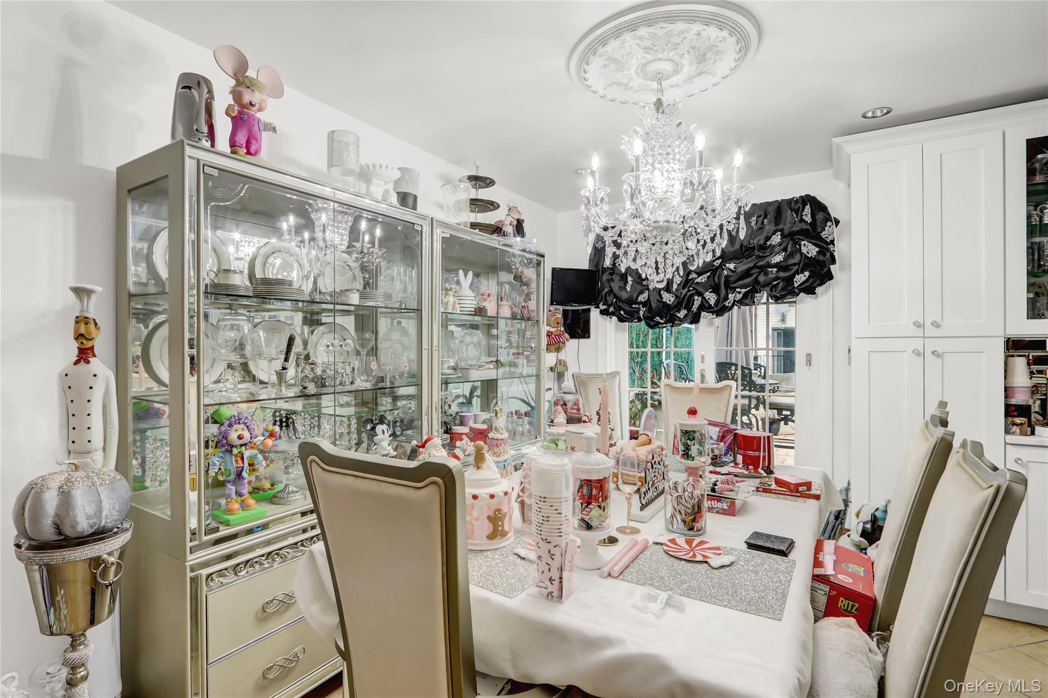 #5 photo, 60-23 77th Place, Middle Village , NY 11379