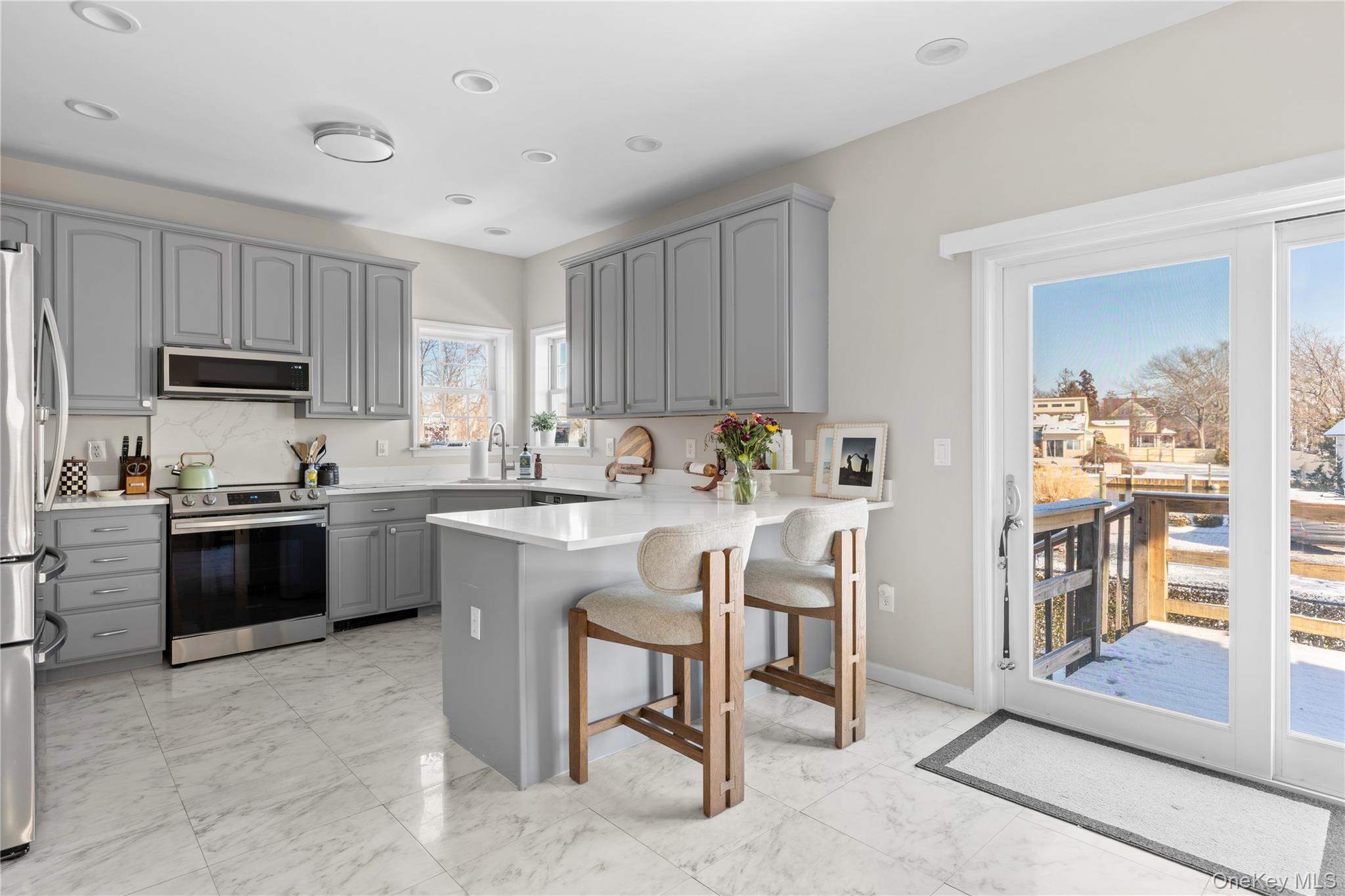 #4 photo, 65 Ocean Avenue, Bay Shore , NY 11706