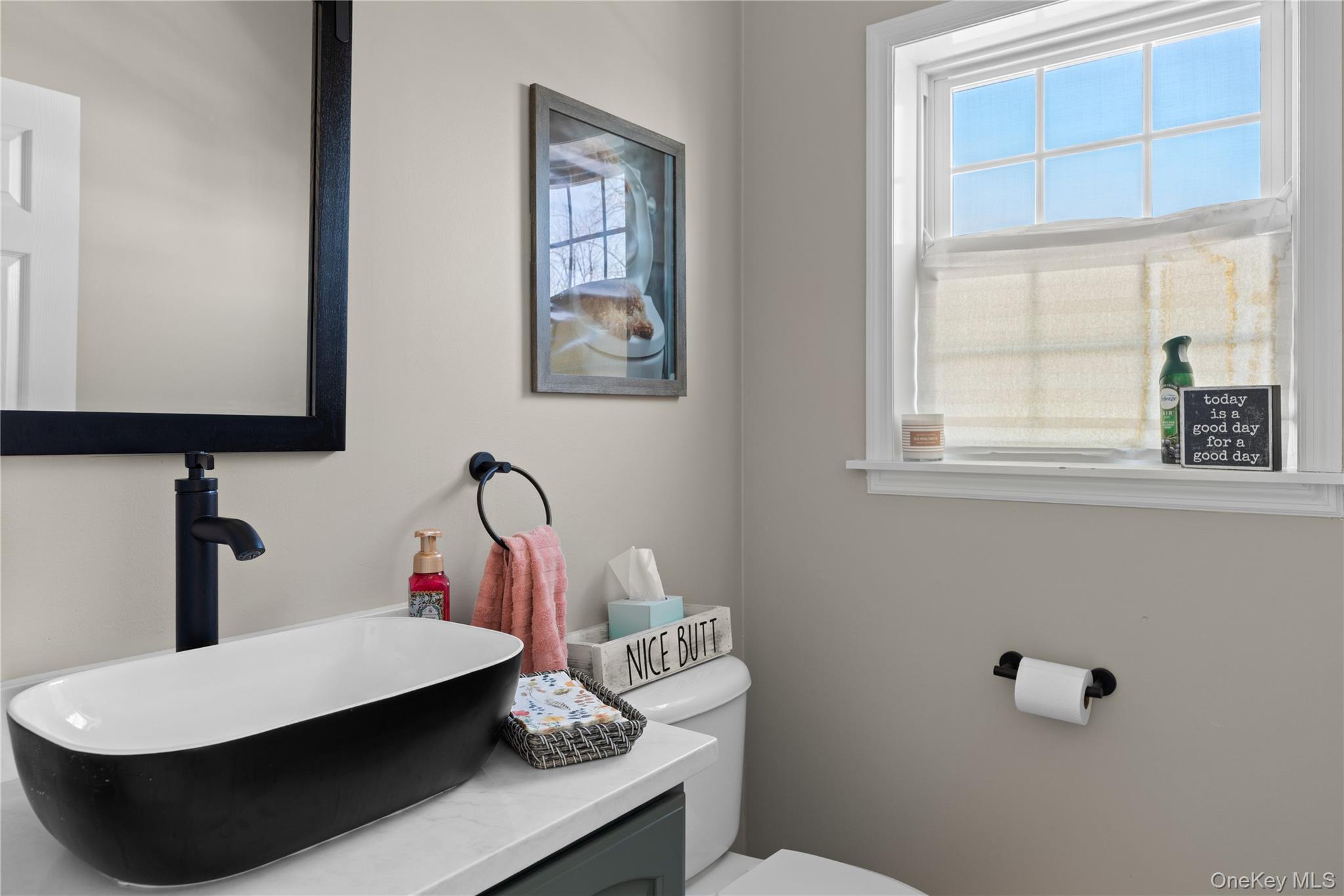 #6 photo, 65 Ocean Avenue, Bay Shore , NY 11706