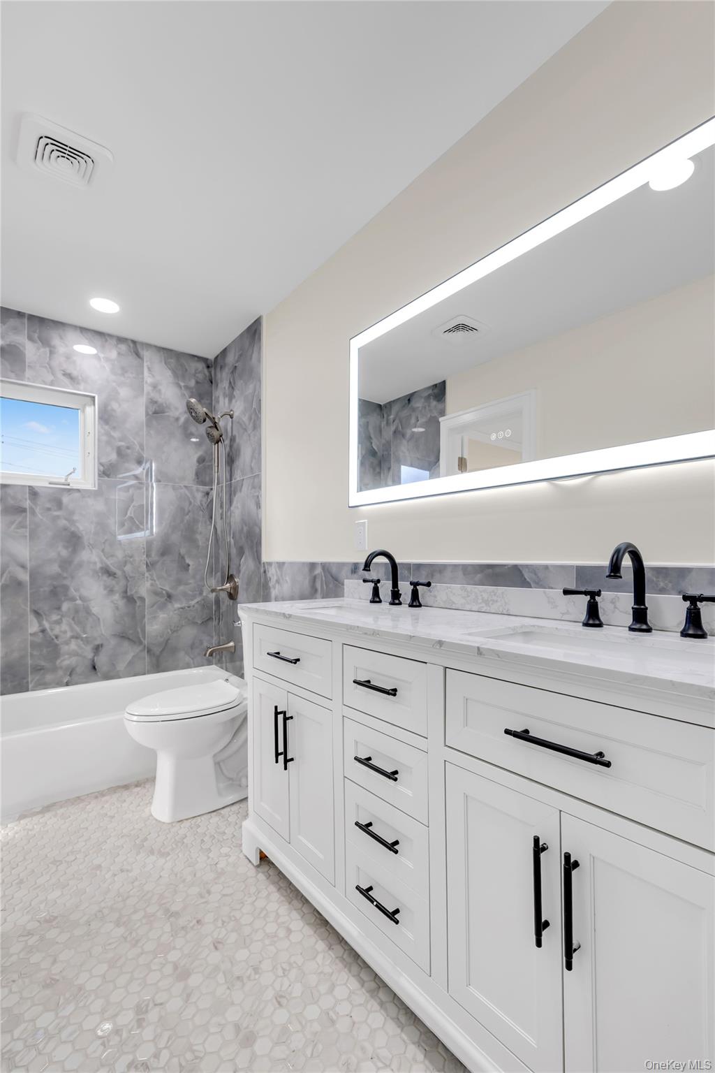 #14 photo, 1554 Holiday Park Drive, Wantagh , NY 11793