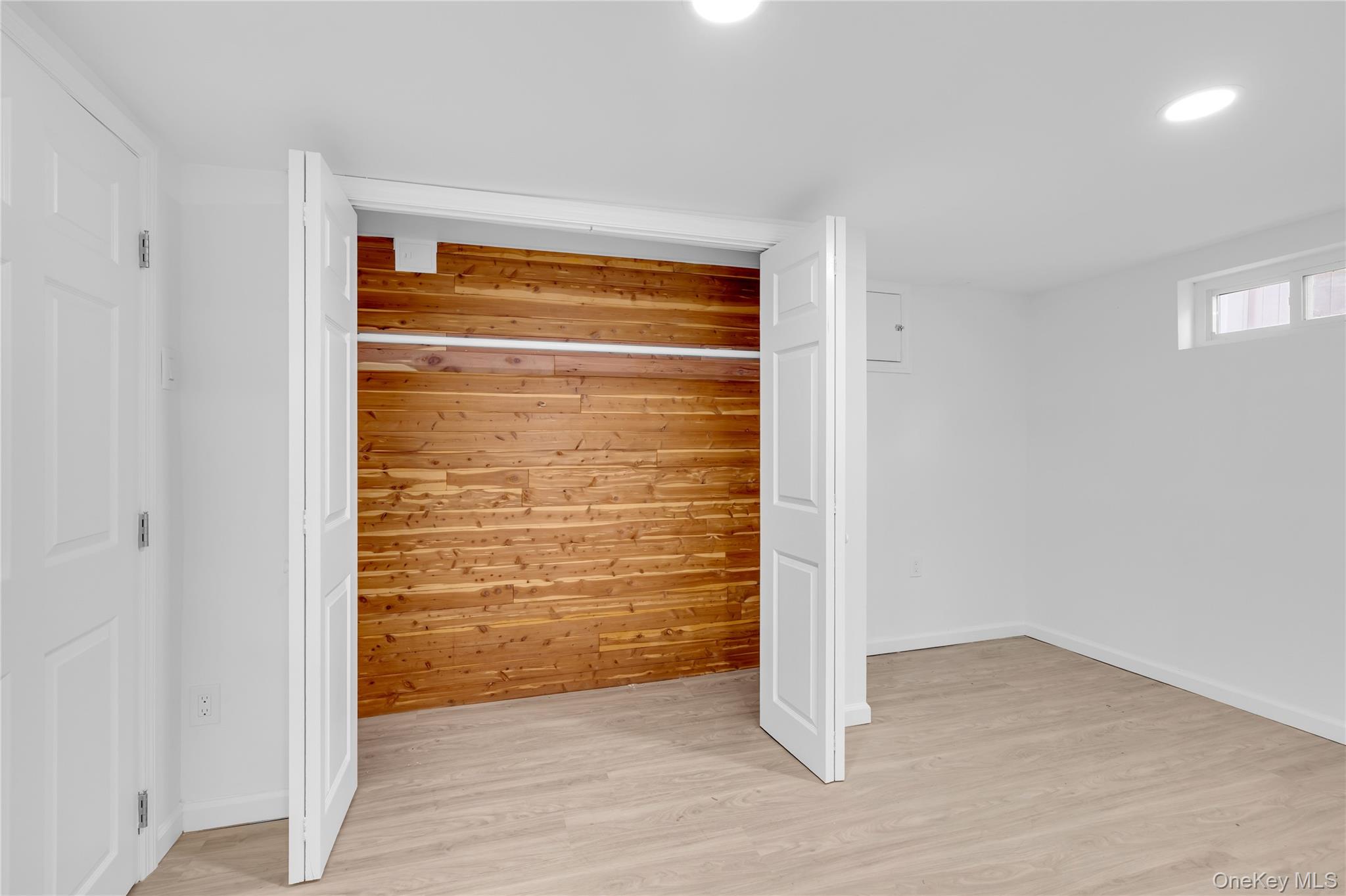 #18 photo, 1554 Holiday Park Drive, Wantagh , NY 11793