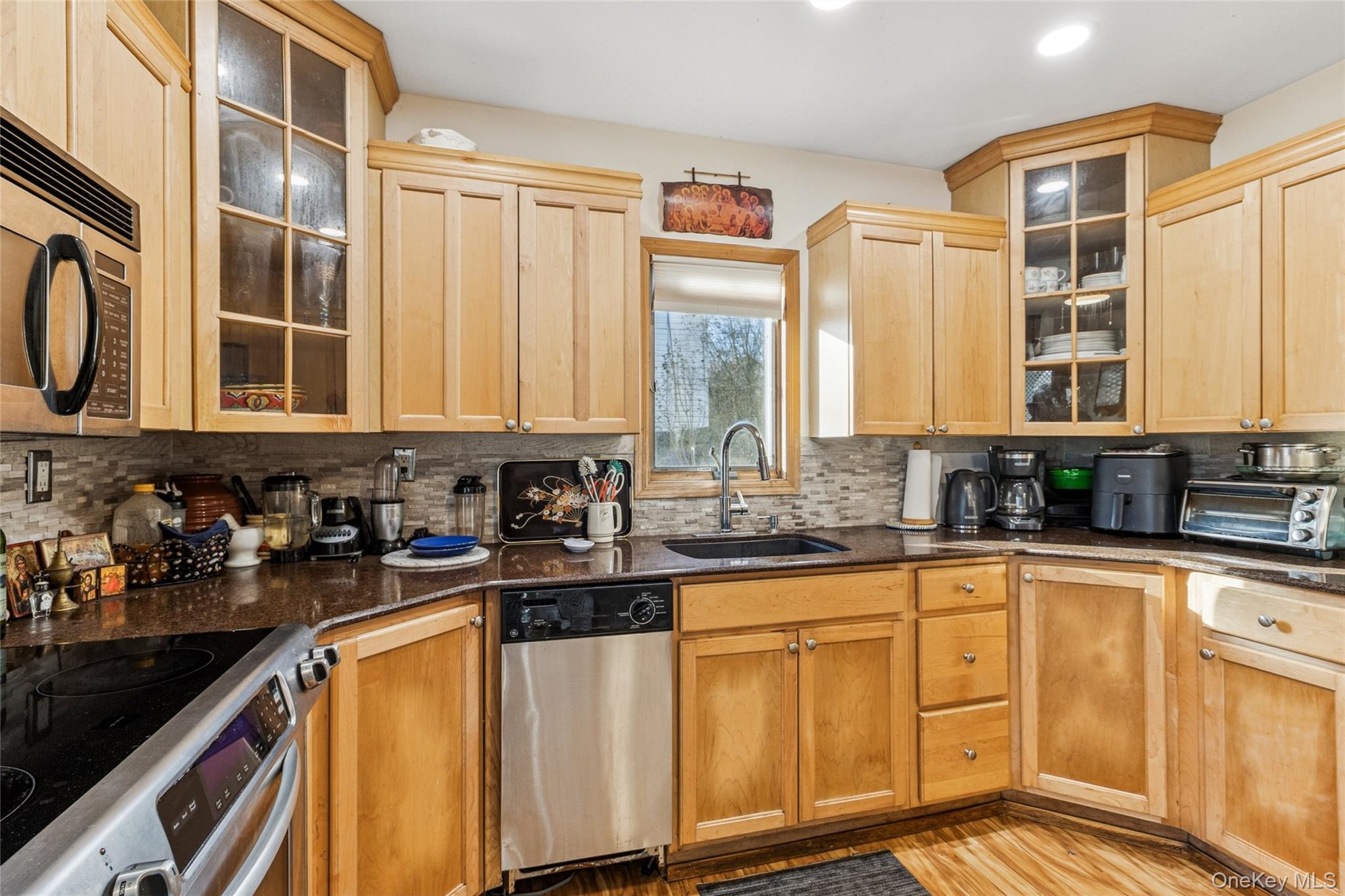 #7 photo, 90 Shore Drive, Mastic Beach , NY 11951