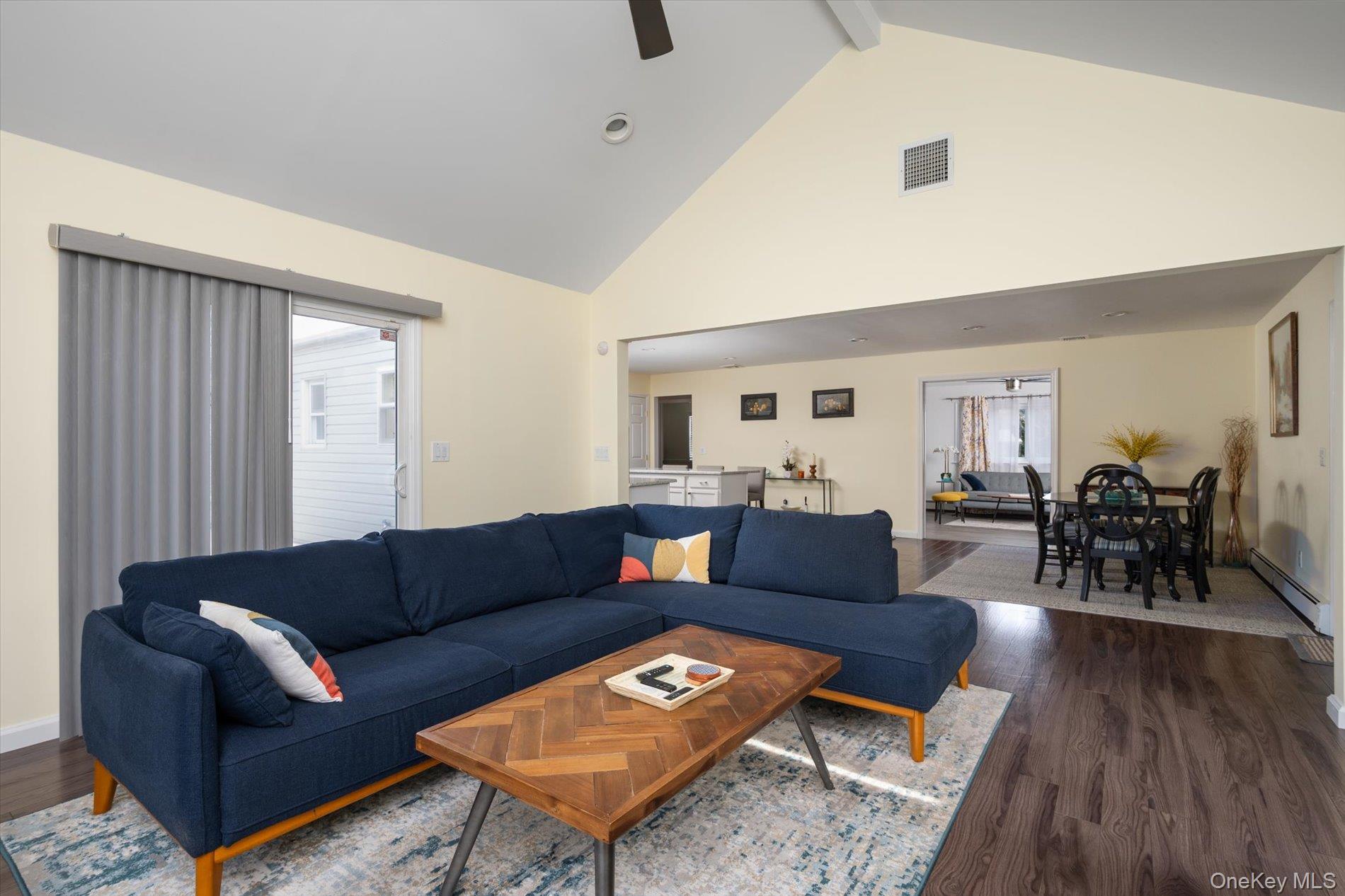 #11 photo, 1 Park Court, Smithtown , NY 11787