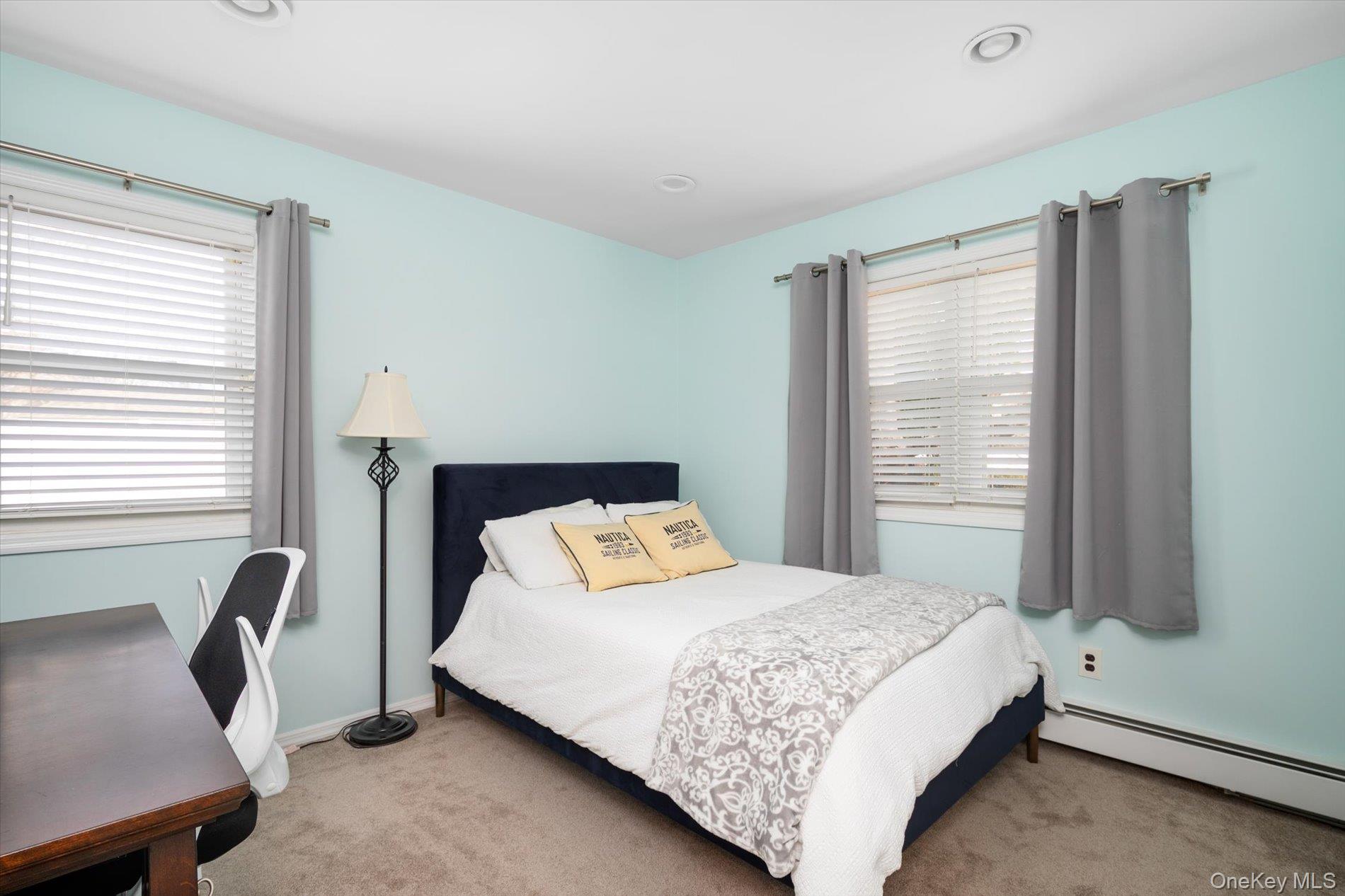 #12 photo, 1 Park Court, Smithtown , NY 11787