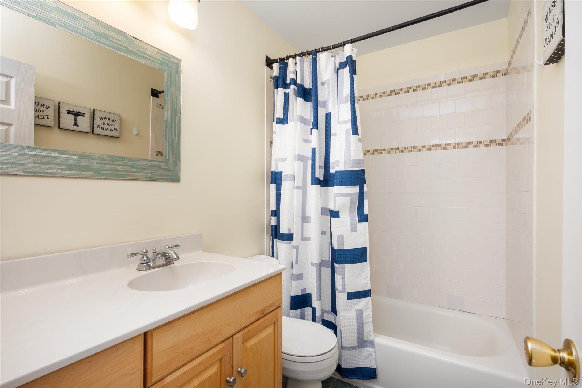 #14 photo, 1 Park Court, Smithtown , NY 11787