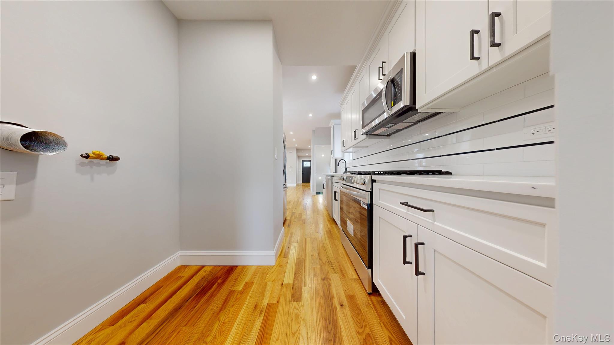 #8 photo, 136-11 Brookville Boulevard, Rosedale , NY 11422