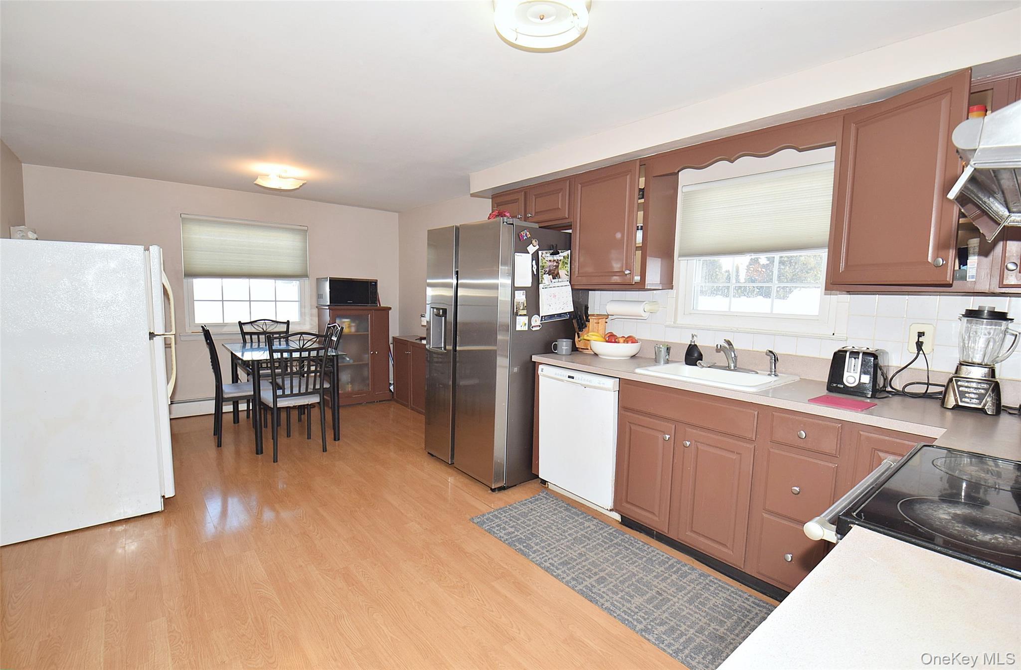 #9 photo, 1055 Coates Avenue, 東長島 Holbrook , NY 11741