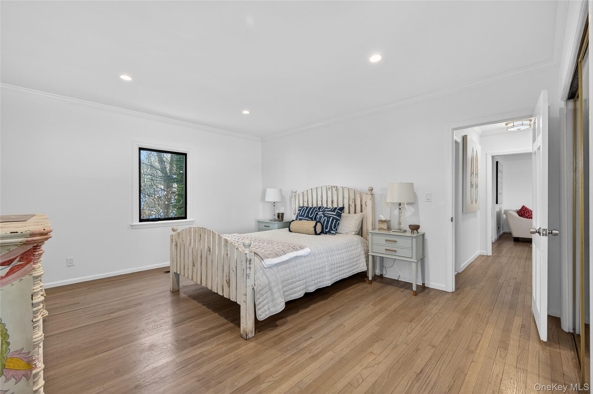 #12 photo, 2 Prospect Avenue, Sea Cliff , NY 11579